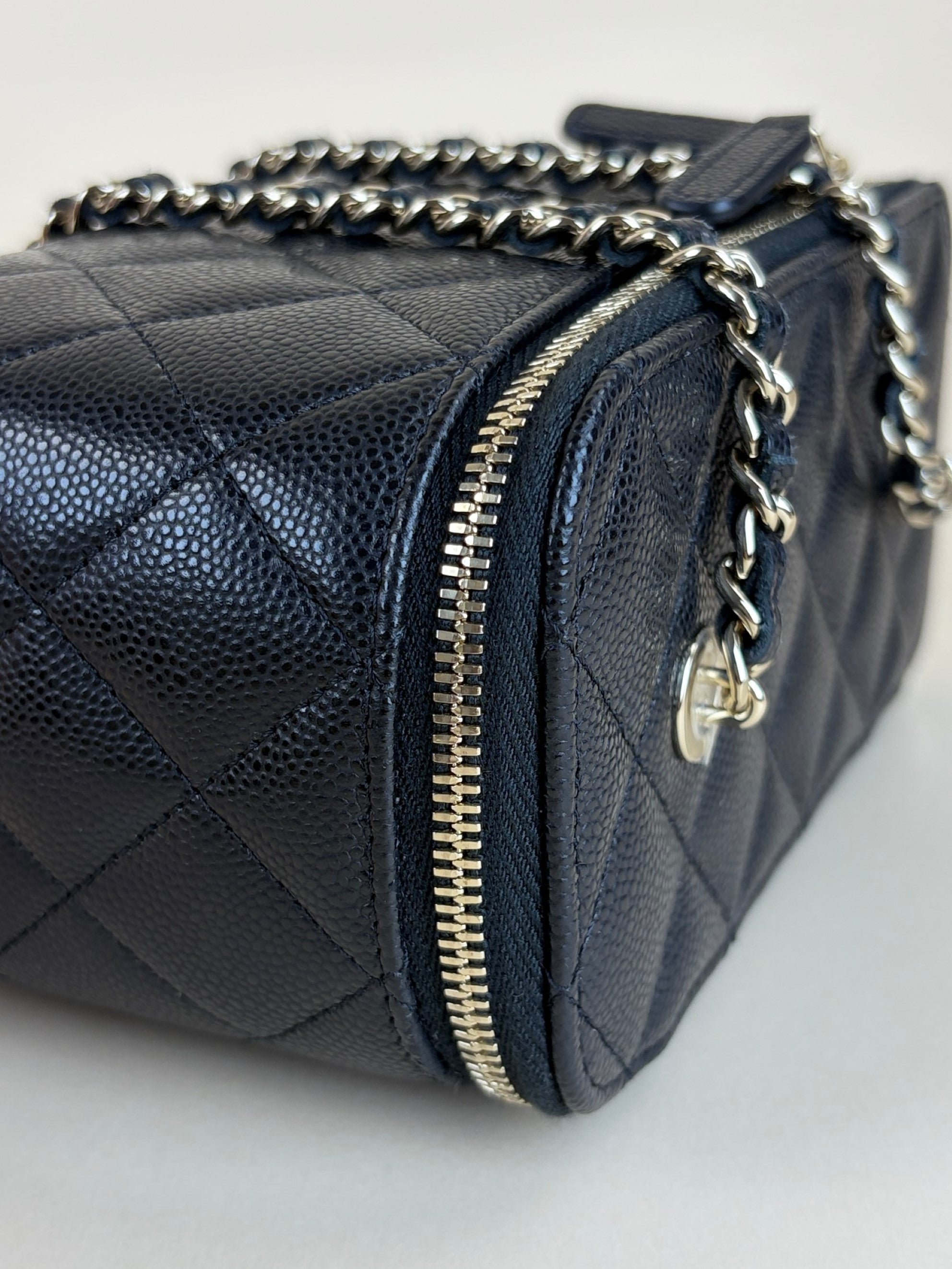 Chanel black euro caviar quilted Small Vanity Chain Case