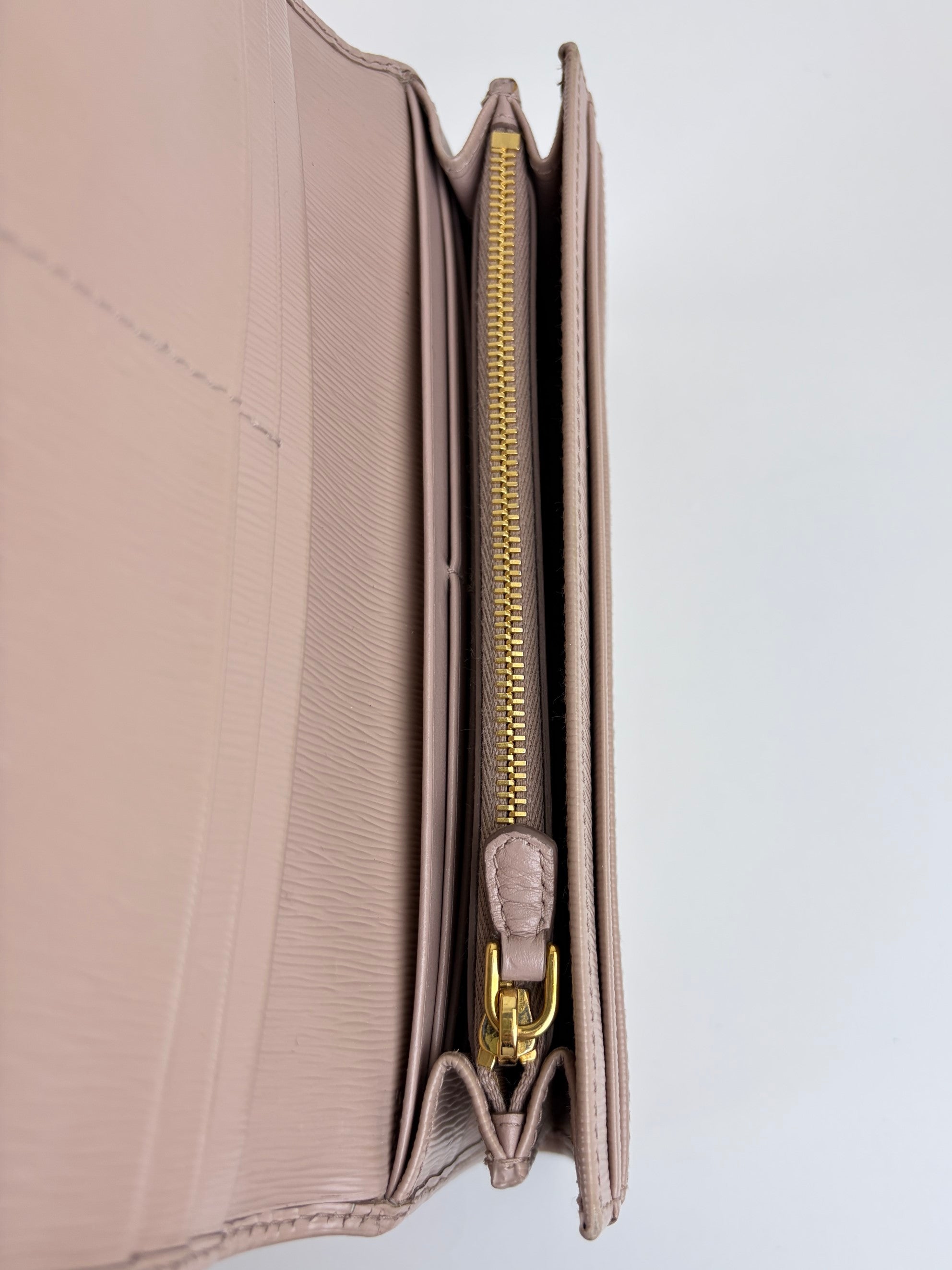 Prada cameo vitello move leather triangle logo continental long wallet