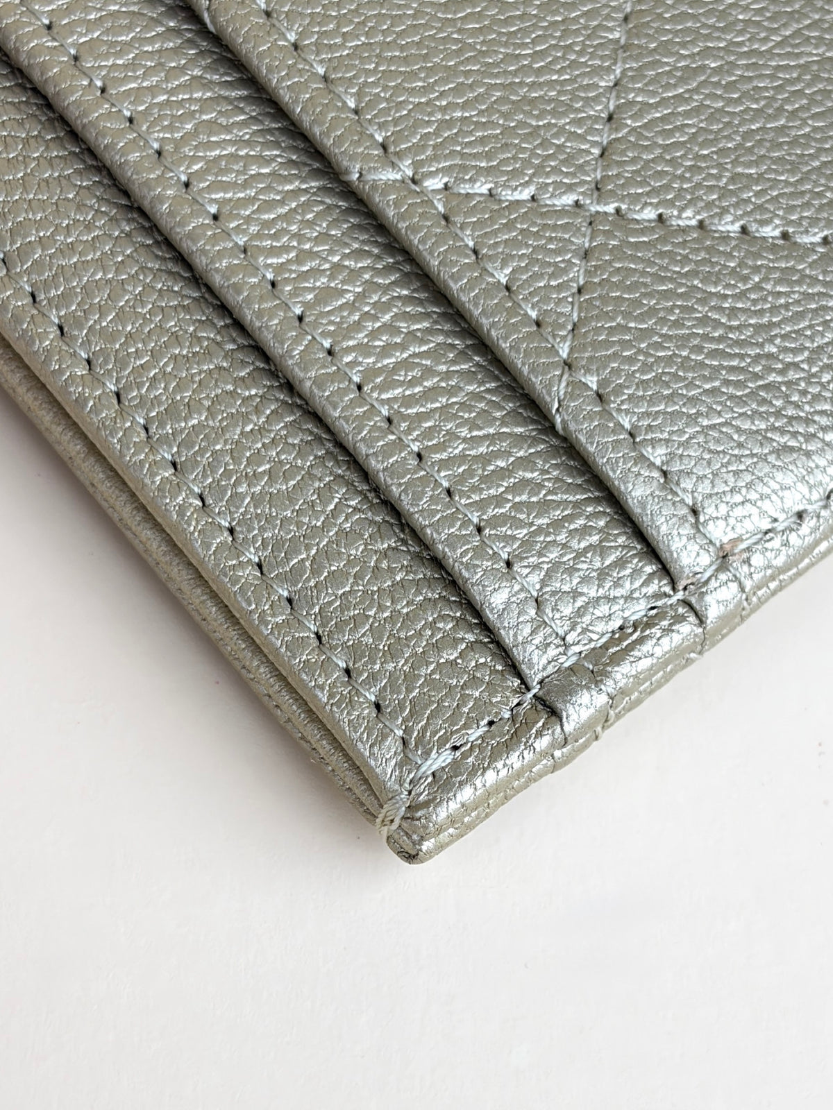Chanel gold metallic quilted calfskin classic card holder