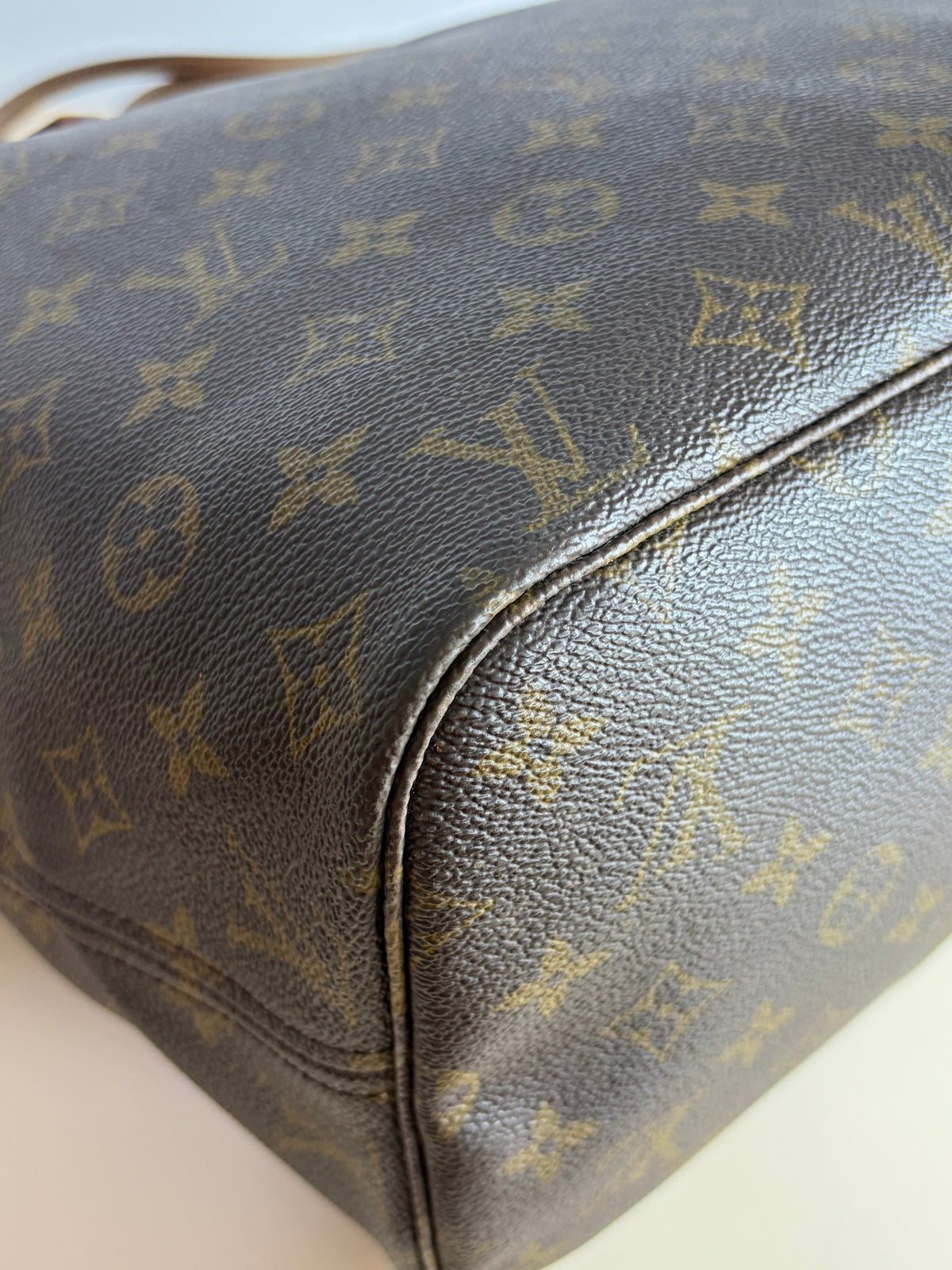 louis Vuitton never full canvas mm tote bag