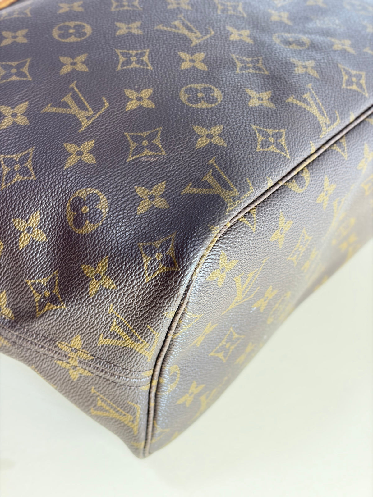 louis Vuitton never full canvas mm tote bag