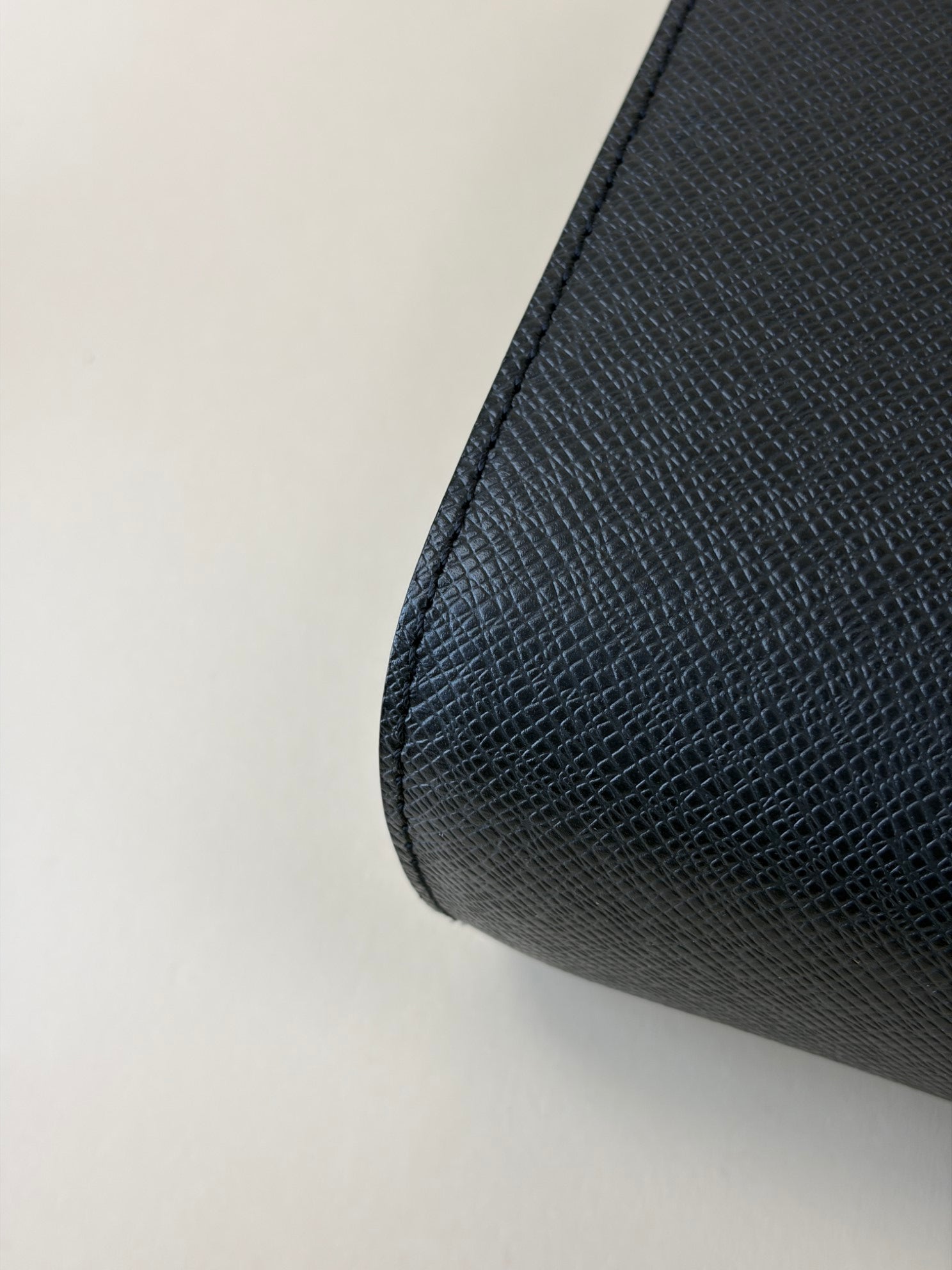 louis vuitton adoise taiga leather dark grey rousto 1 compartment business bag