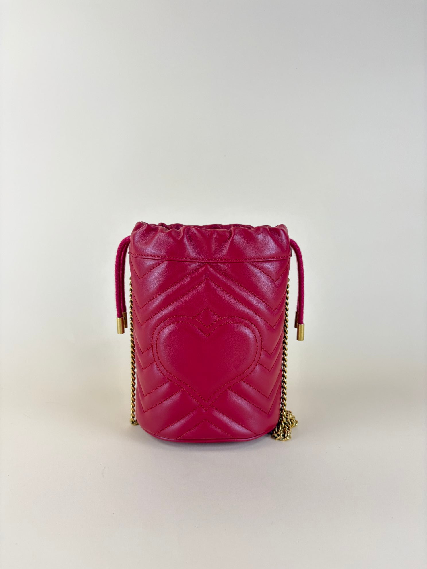 Gucci red calf skin matelassé mini gg Marmont backet bag