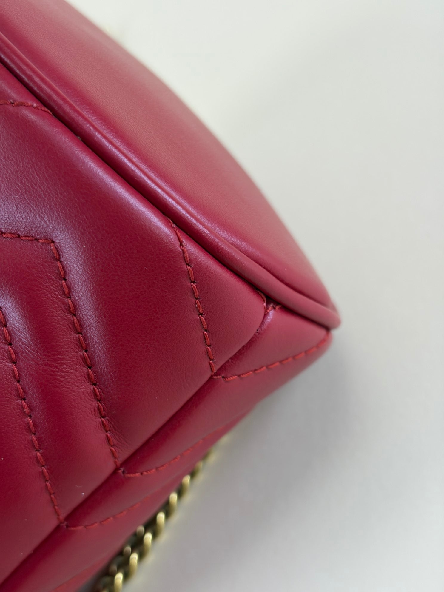 Gucci red calf skin matelassé mini gg Marmont backet bag