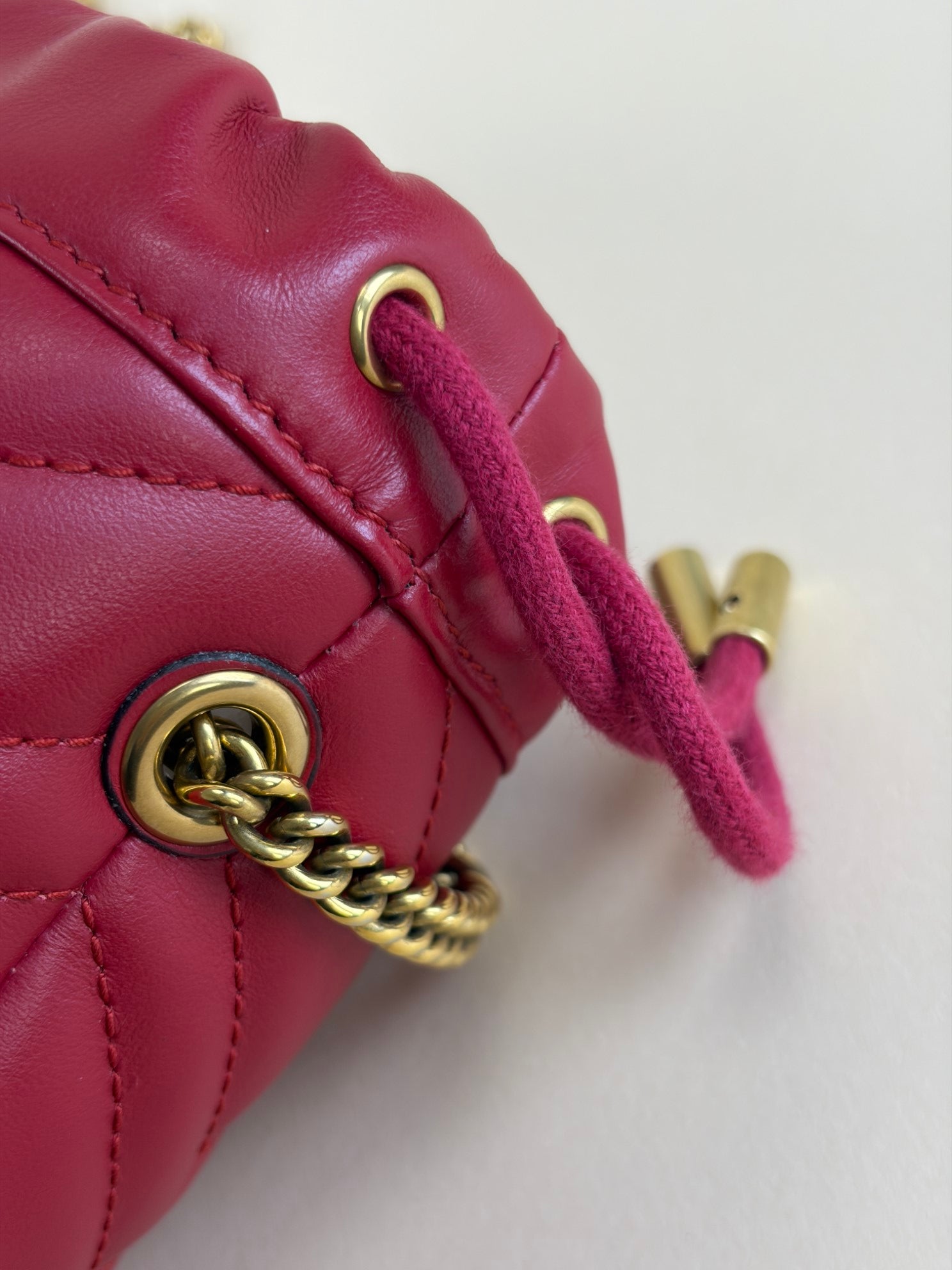 Gucci red calf skin matelassé mini gg Marmont backet bag