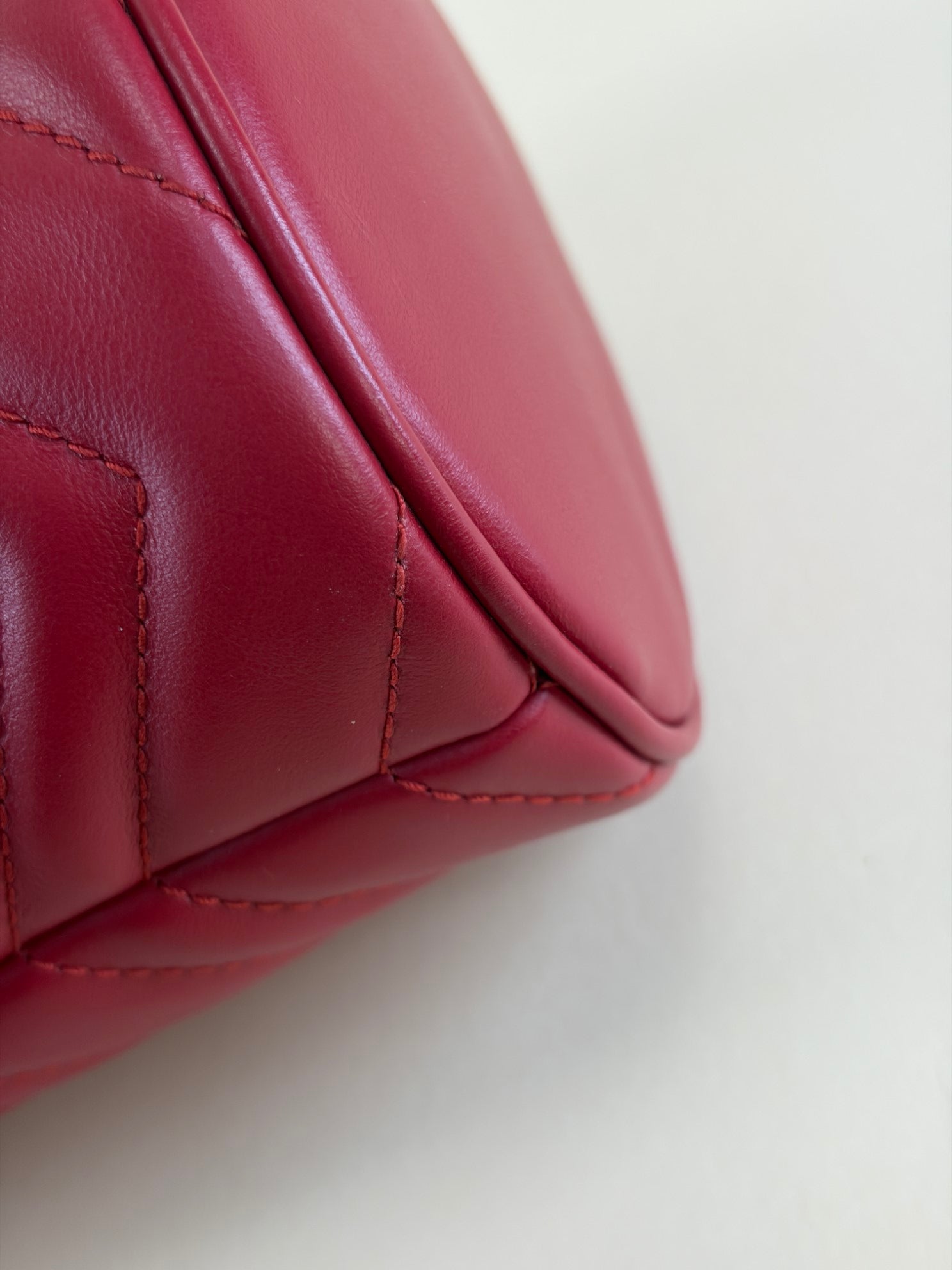 Gucci red calf skin matelassé mini gg Marmont backet bag