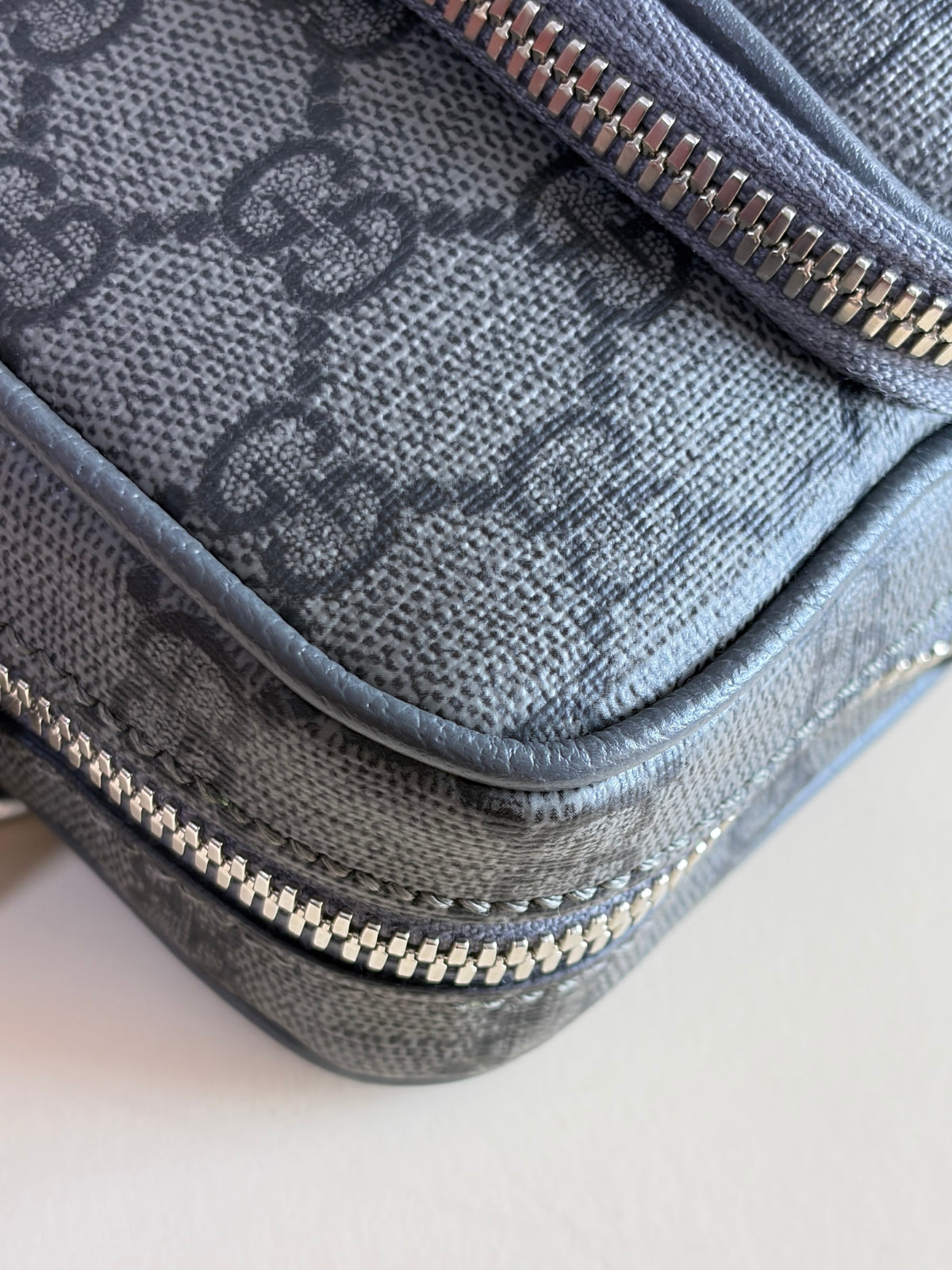 Gucci grey gg supreme ophedia mini