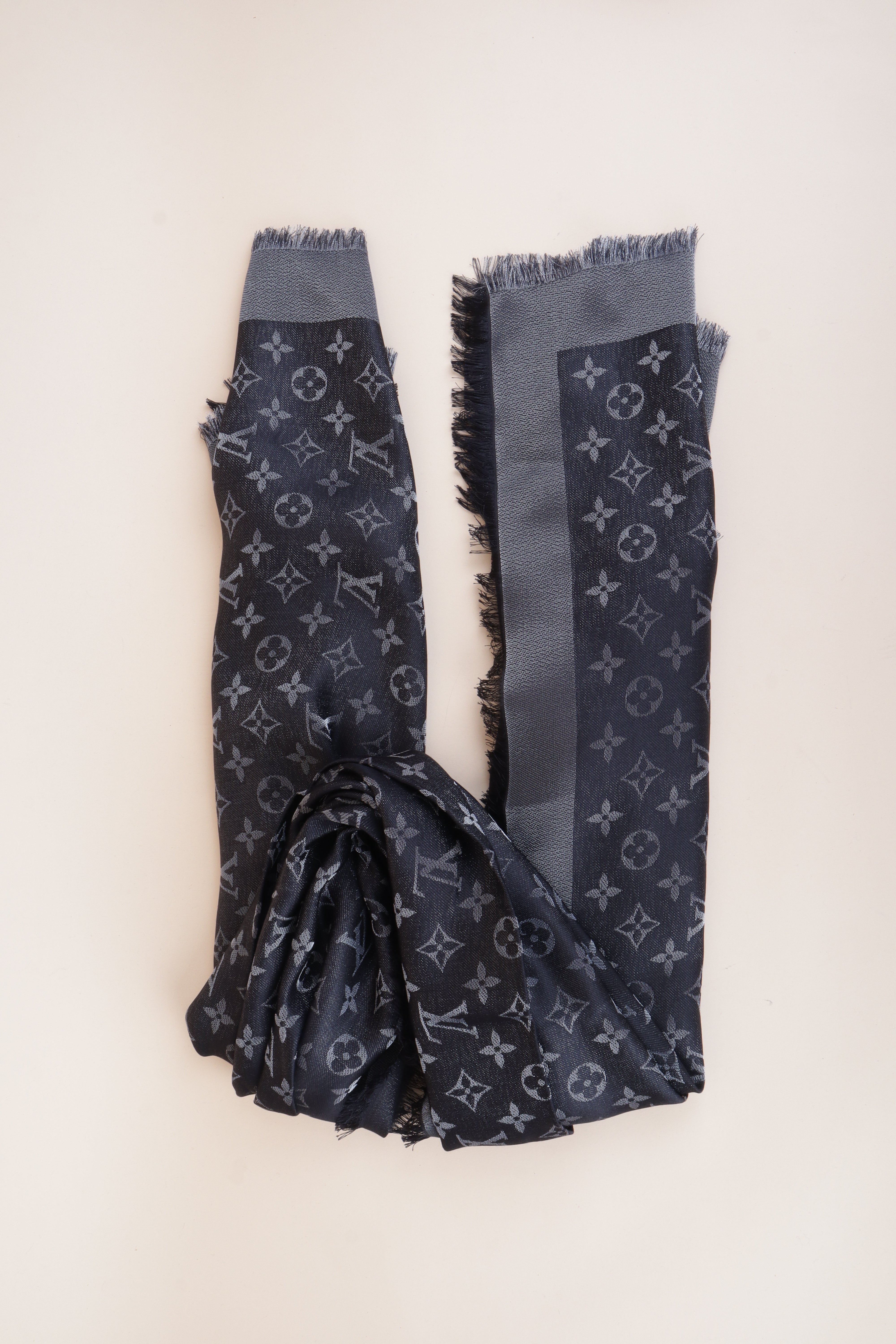 Louis Vuitton Shine Shawl monogram bicolor dark and light brown