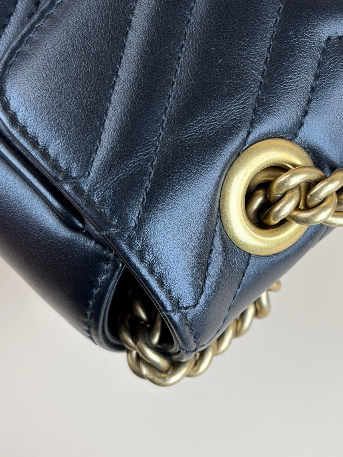 Gucci black GG Marmont Medium Shoulder Bag