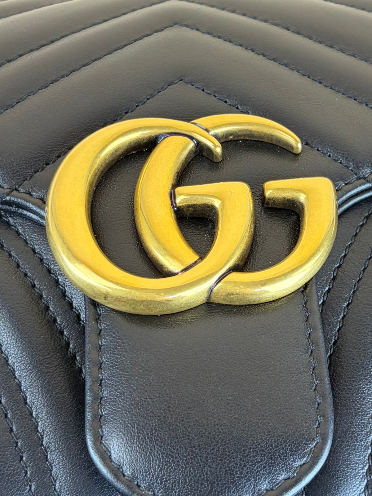 Gucci black GG Marmont Medium Shoulder Bag