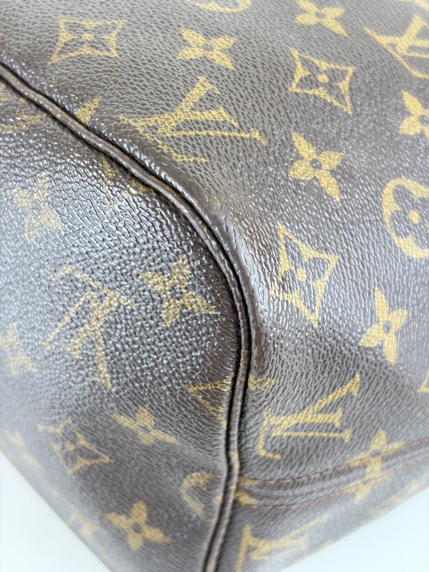 Louis Vuitton Monogram canvas MM Neverfull Bag
