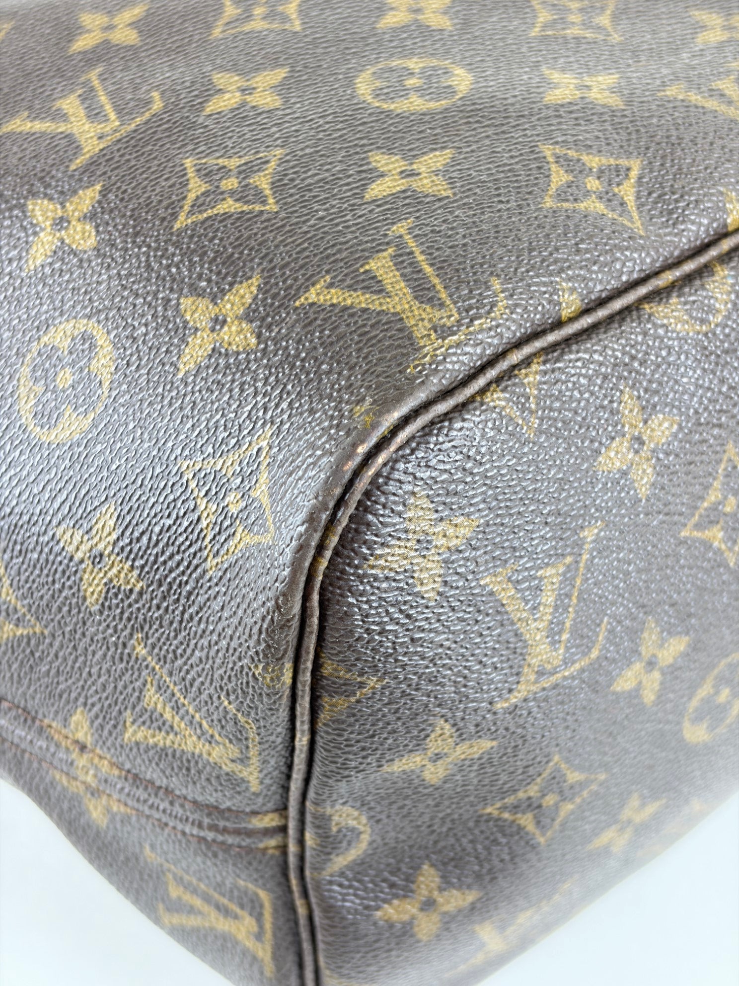 Louis Vuitton Monogram canvas MM Neverfull Bag