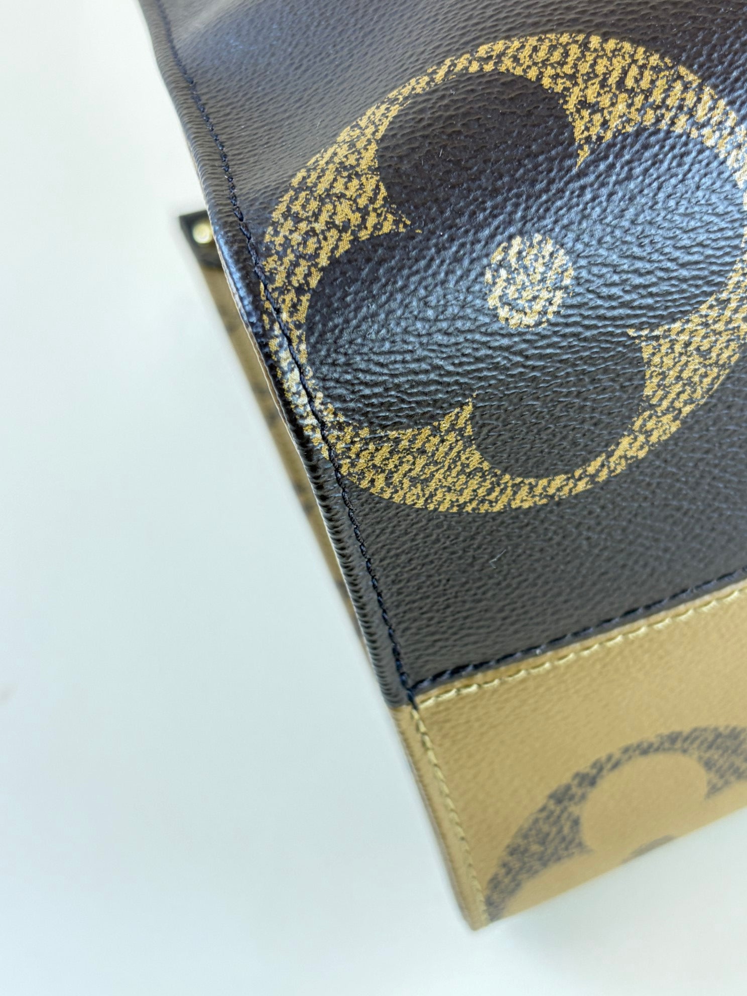 Louis Vuitton Monogram Onthego MM Bag
