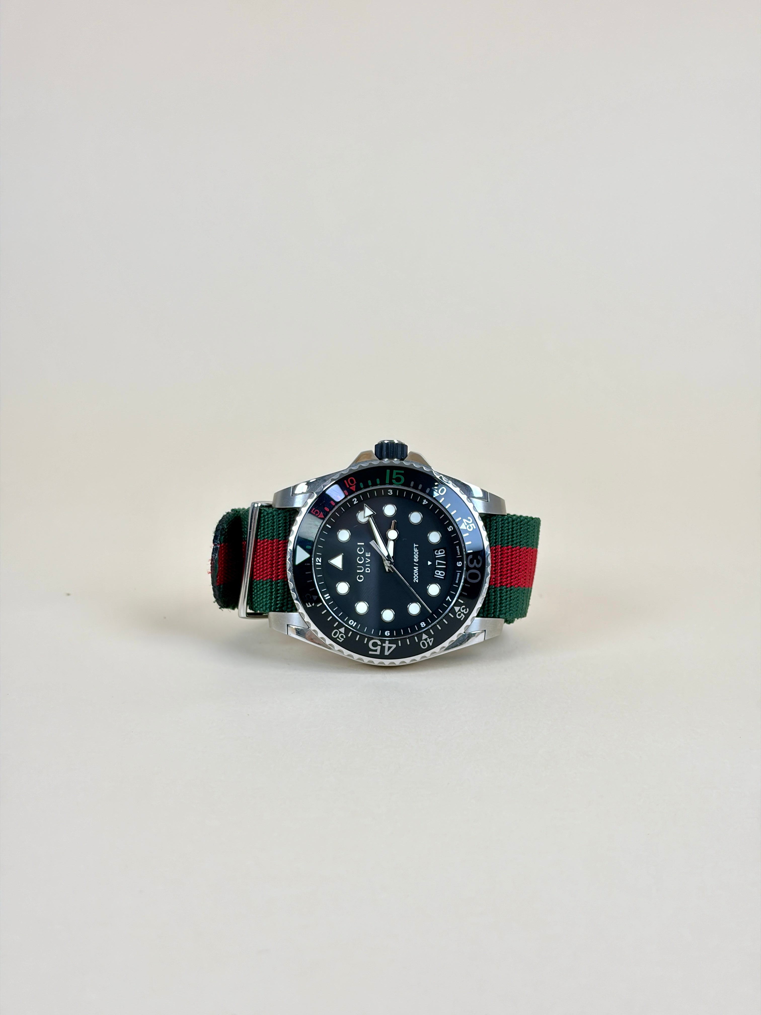 gucci stainless steel nylon web strap 45mm dive quartz watch