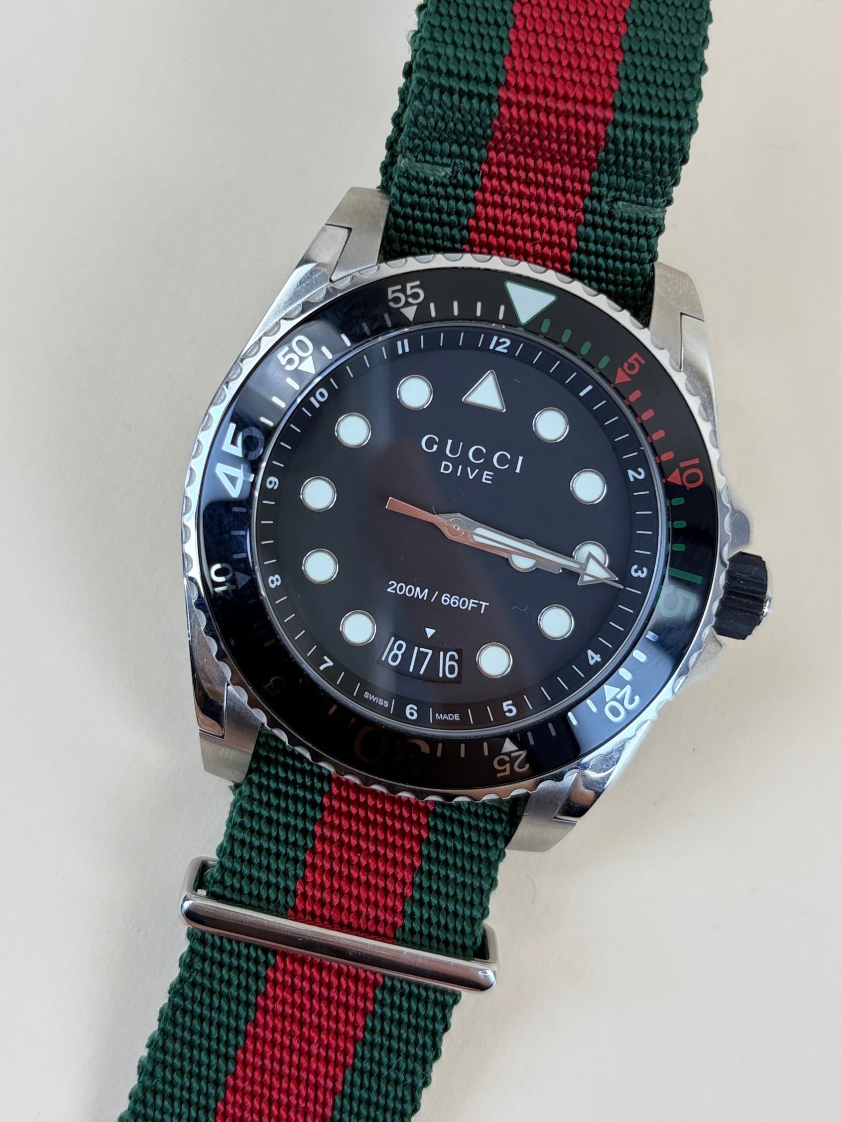 gucci stainless steel nylon web strap 45mm dive quartz watch