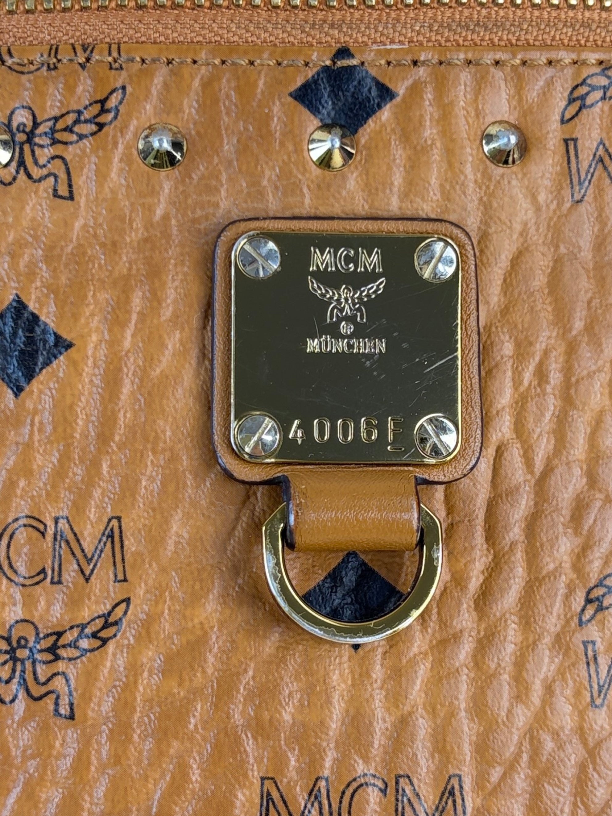 MCM cognac fursten visitors studded outhine Camel larag belt bag