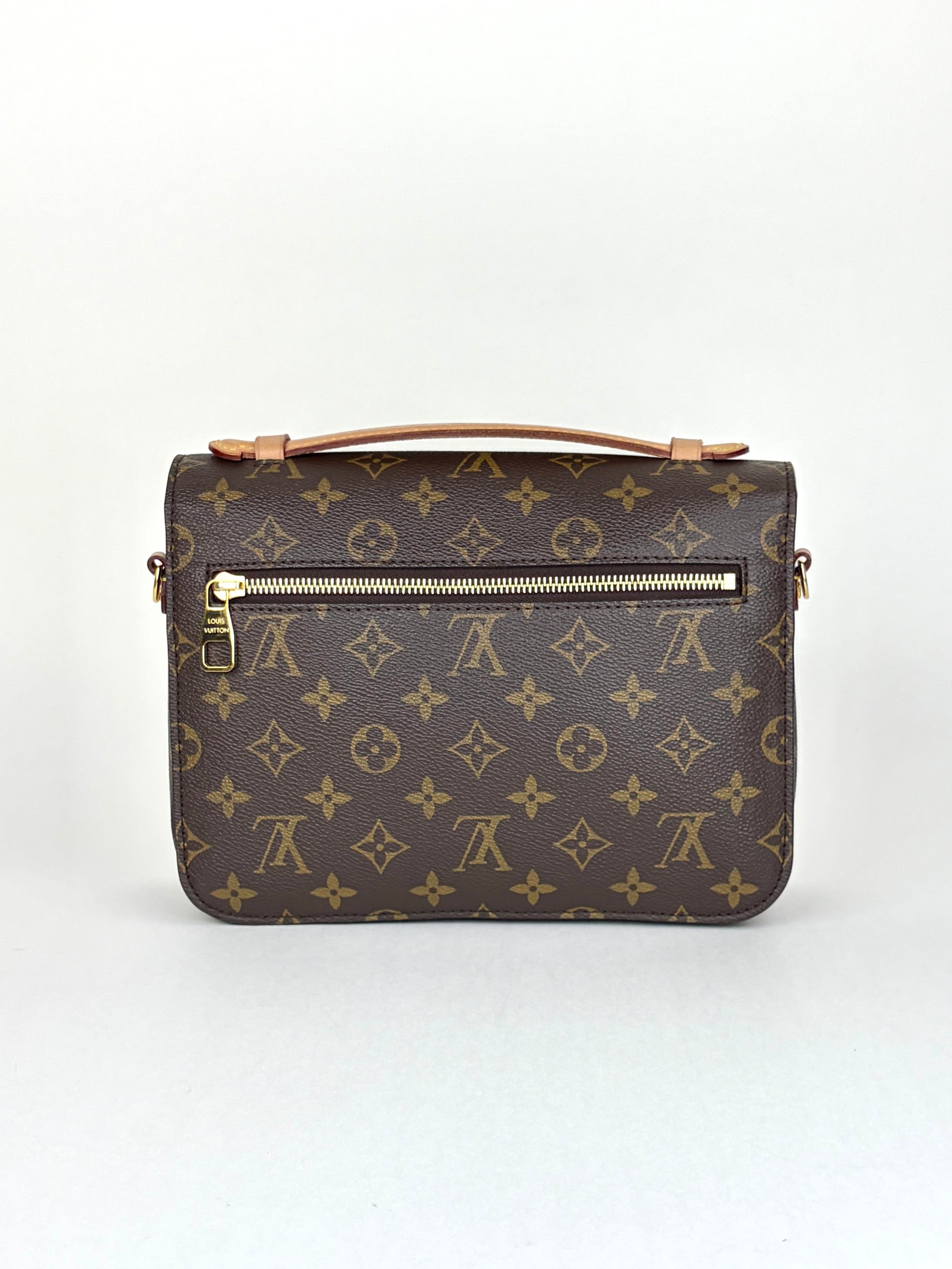 Louis Vuitton Monogram canvas Pochette Metis Bag