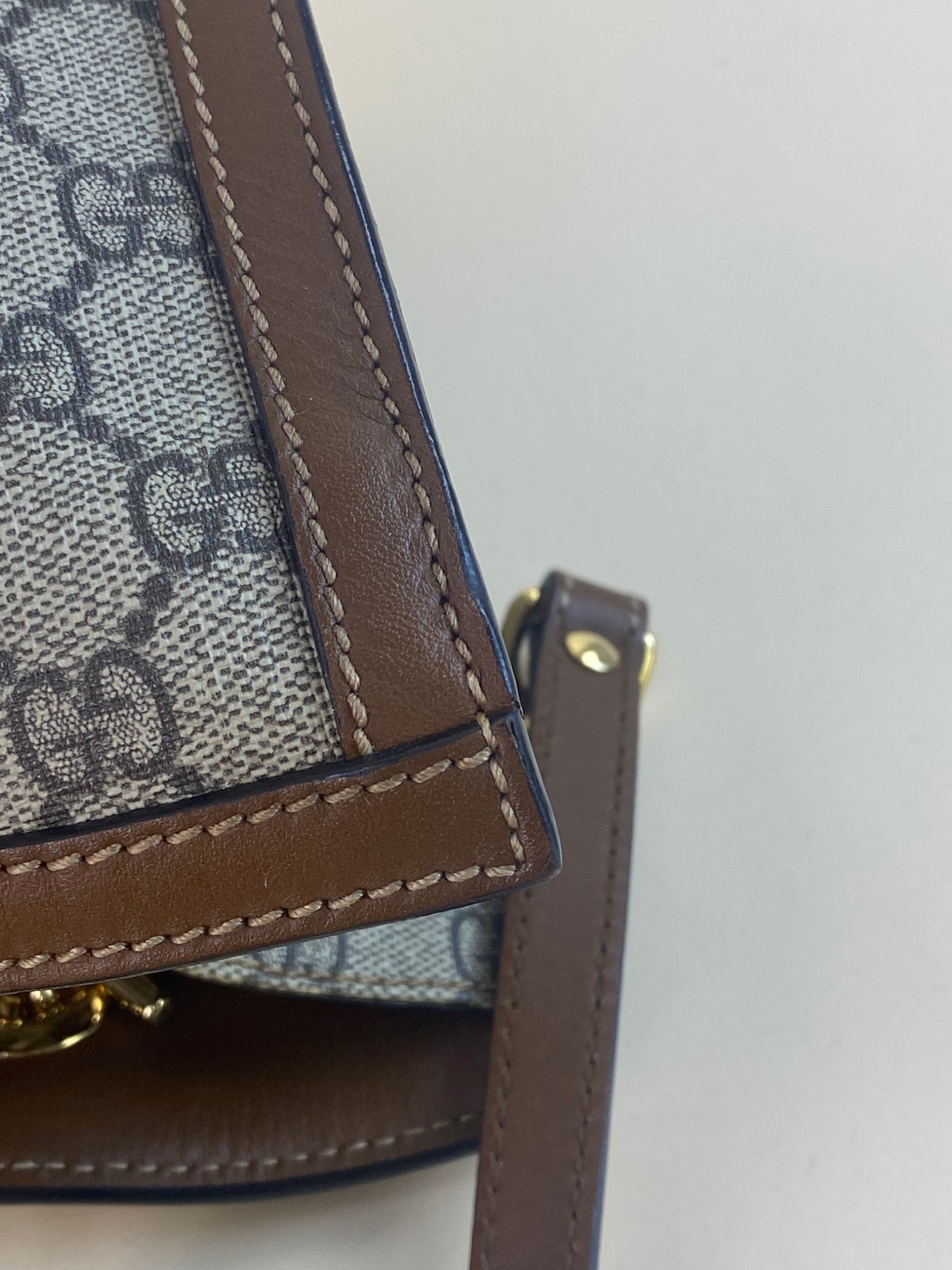 Gucci Bicolor GG Supreme medium padlock tote bag