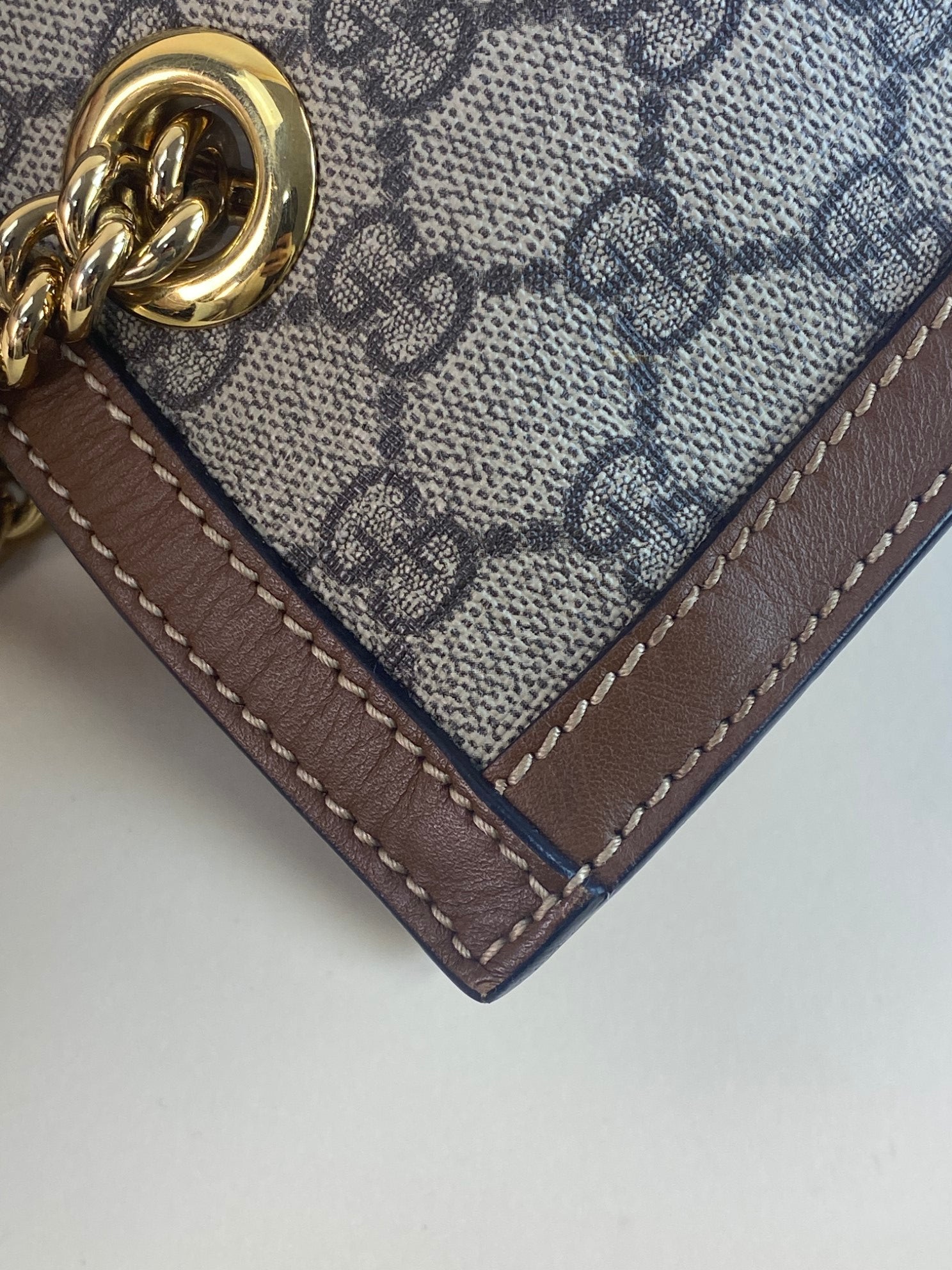 Gucci Bicolor GG Supreme medium padlock tote bag