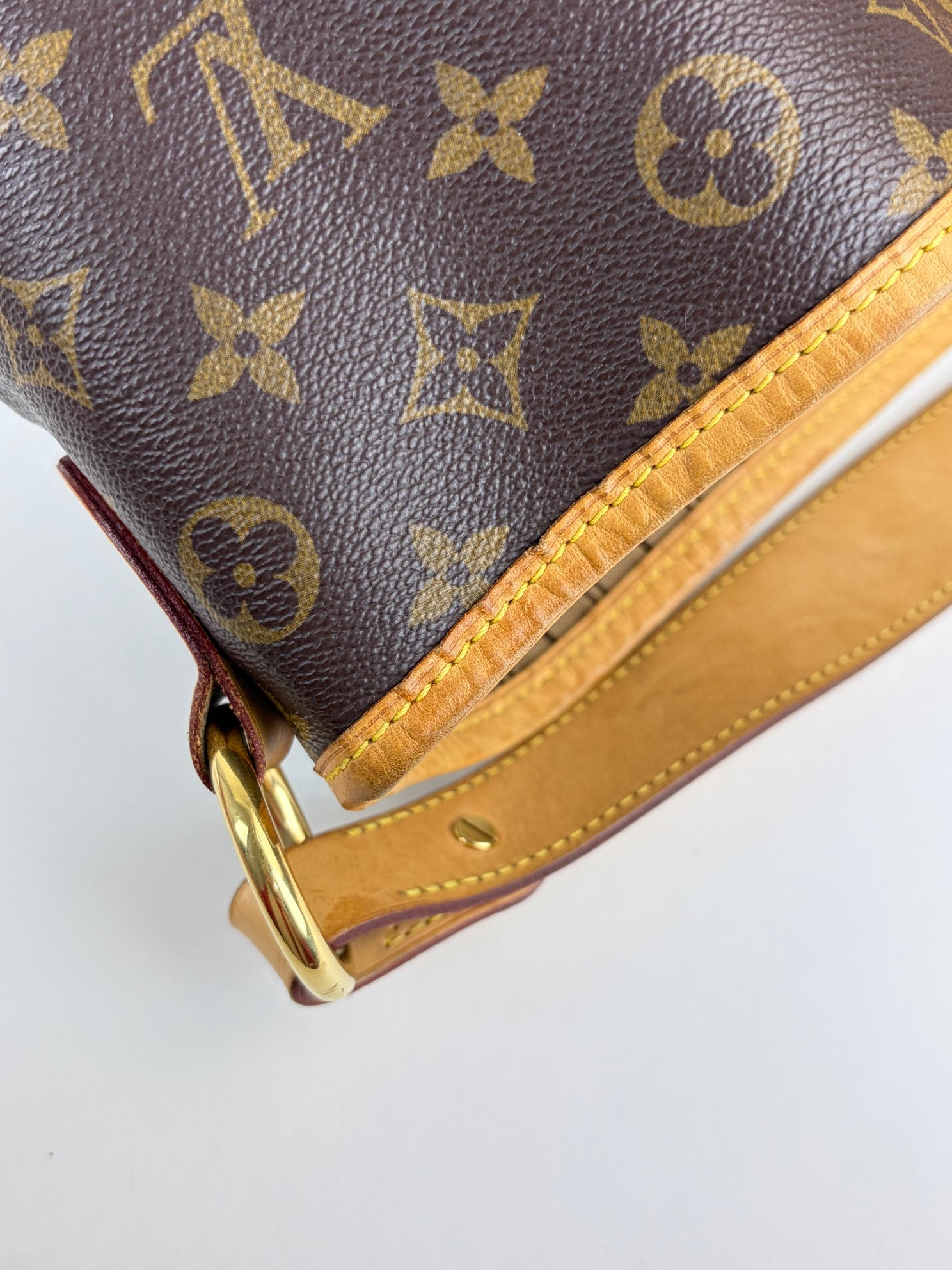 louis Vuitton monogram canvas delightful mm hobo bag