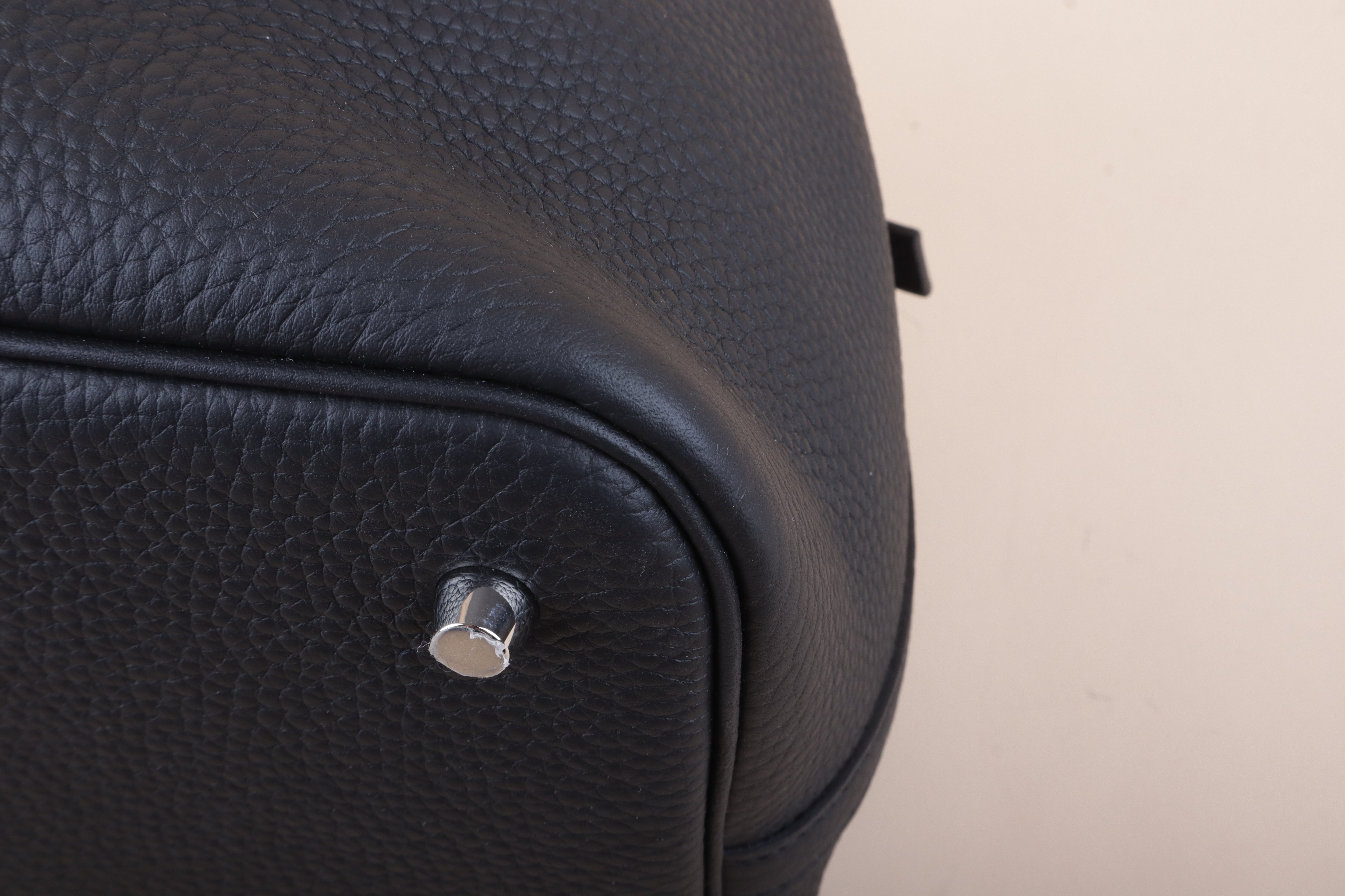 Hermes black taurillon Clemence picotin 22