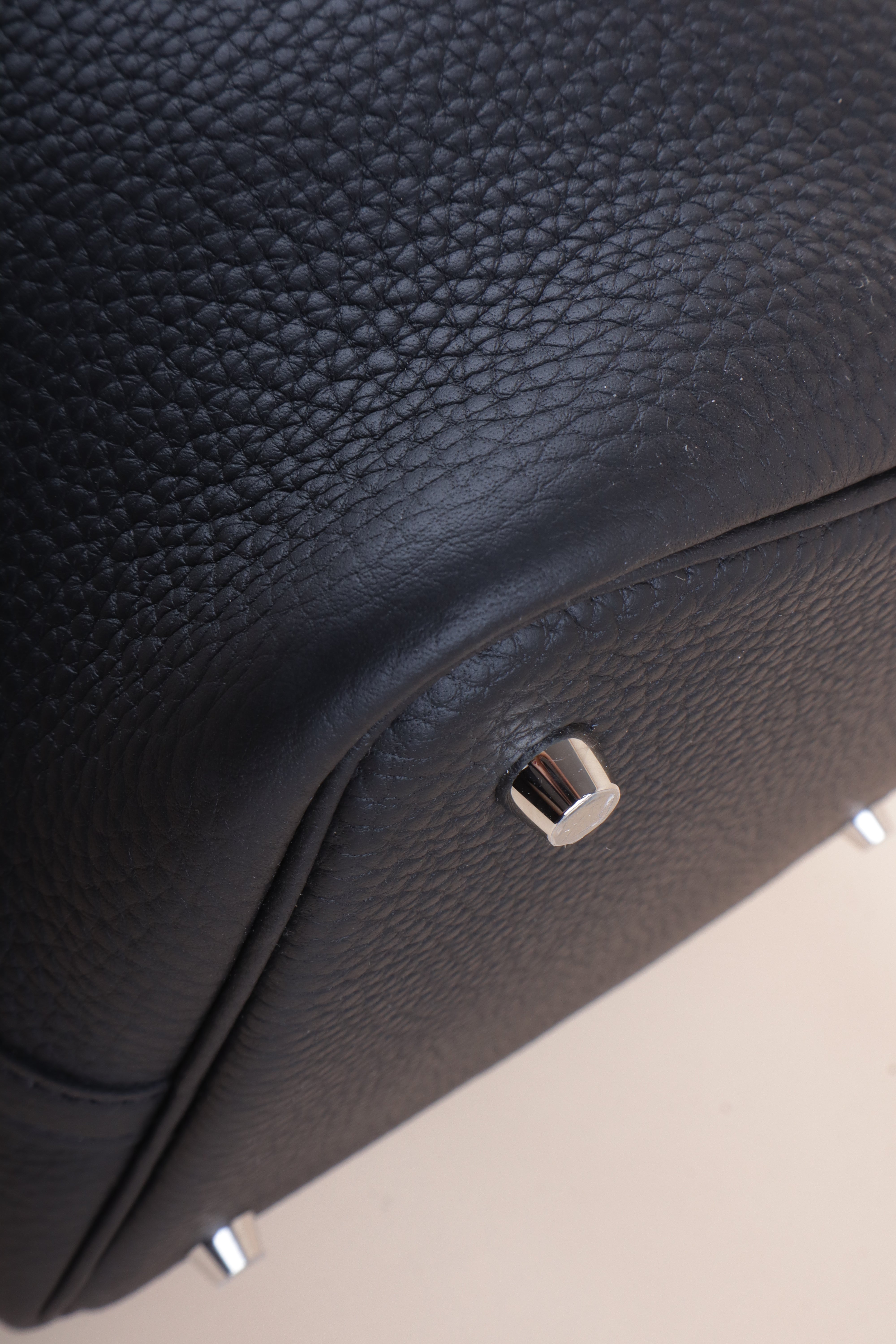 Hermes black taurillon Clemence picotin 22