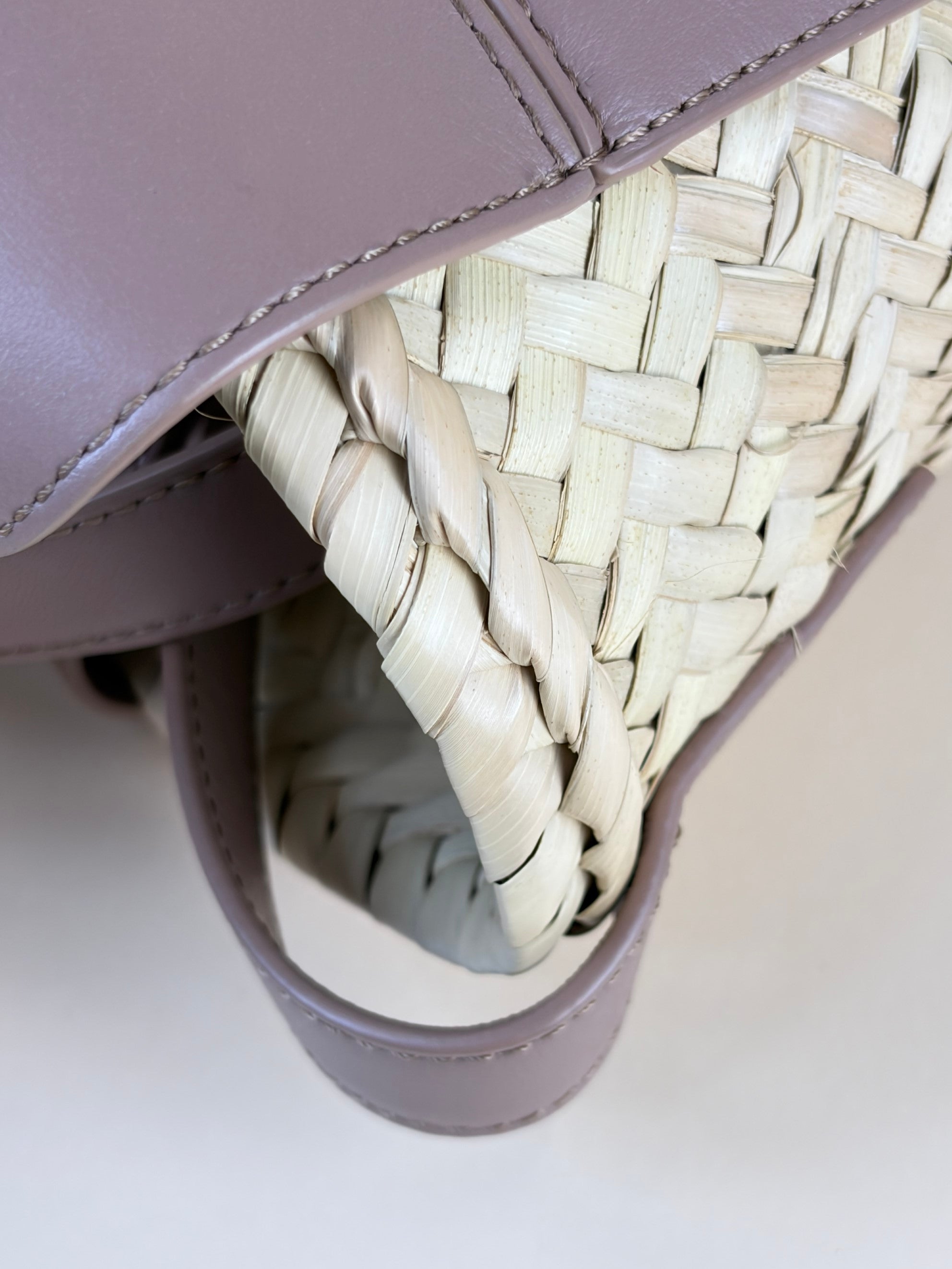 Chloe pink smooth calfskin small sense raffia basket bag