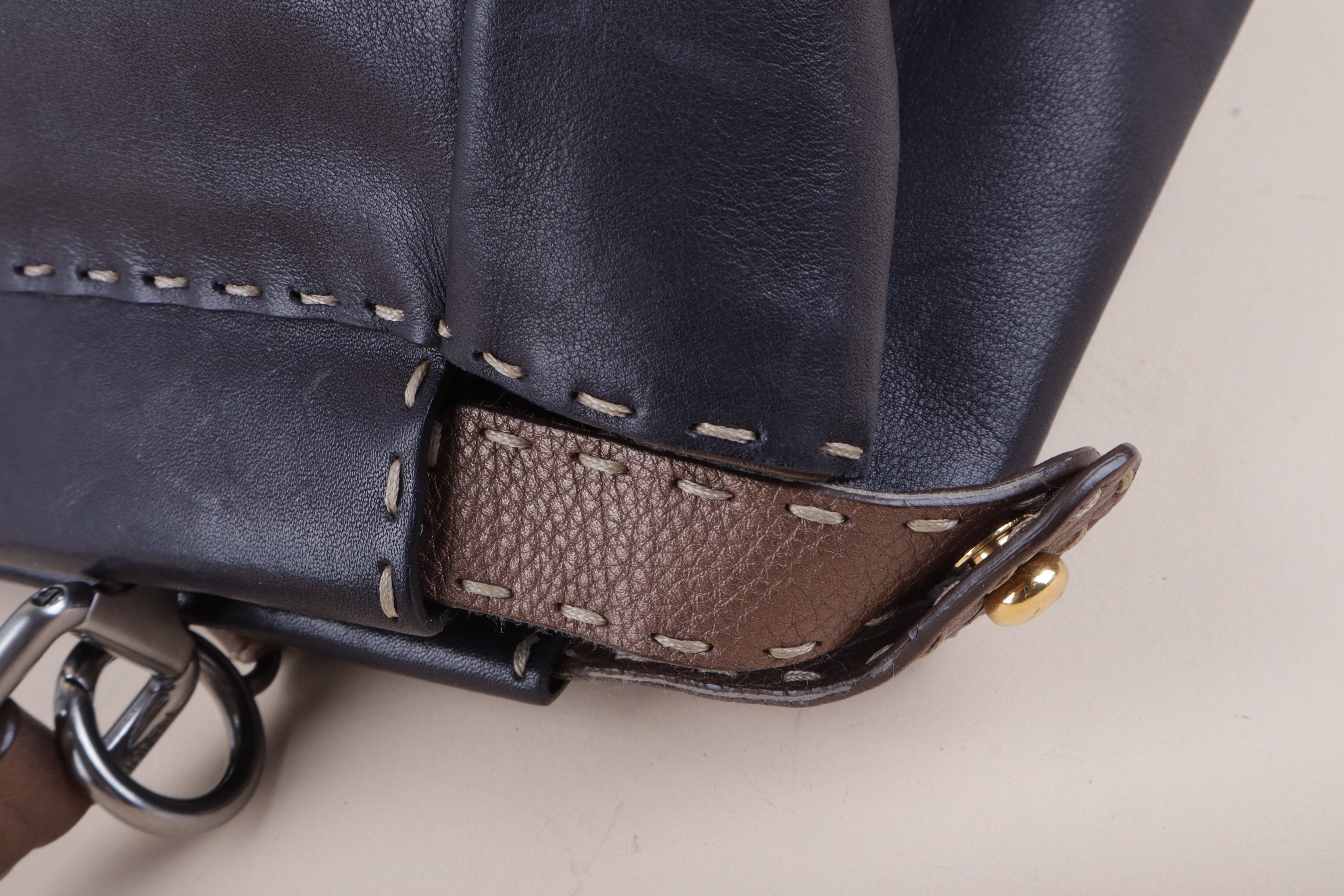 Fendi  selleria Peekaboo large black