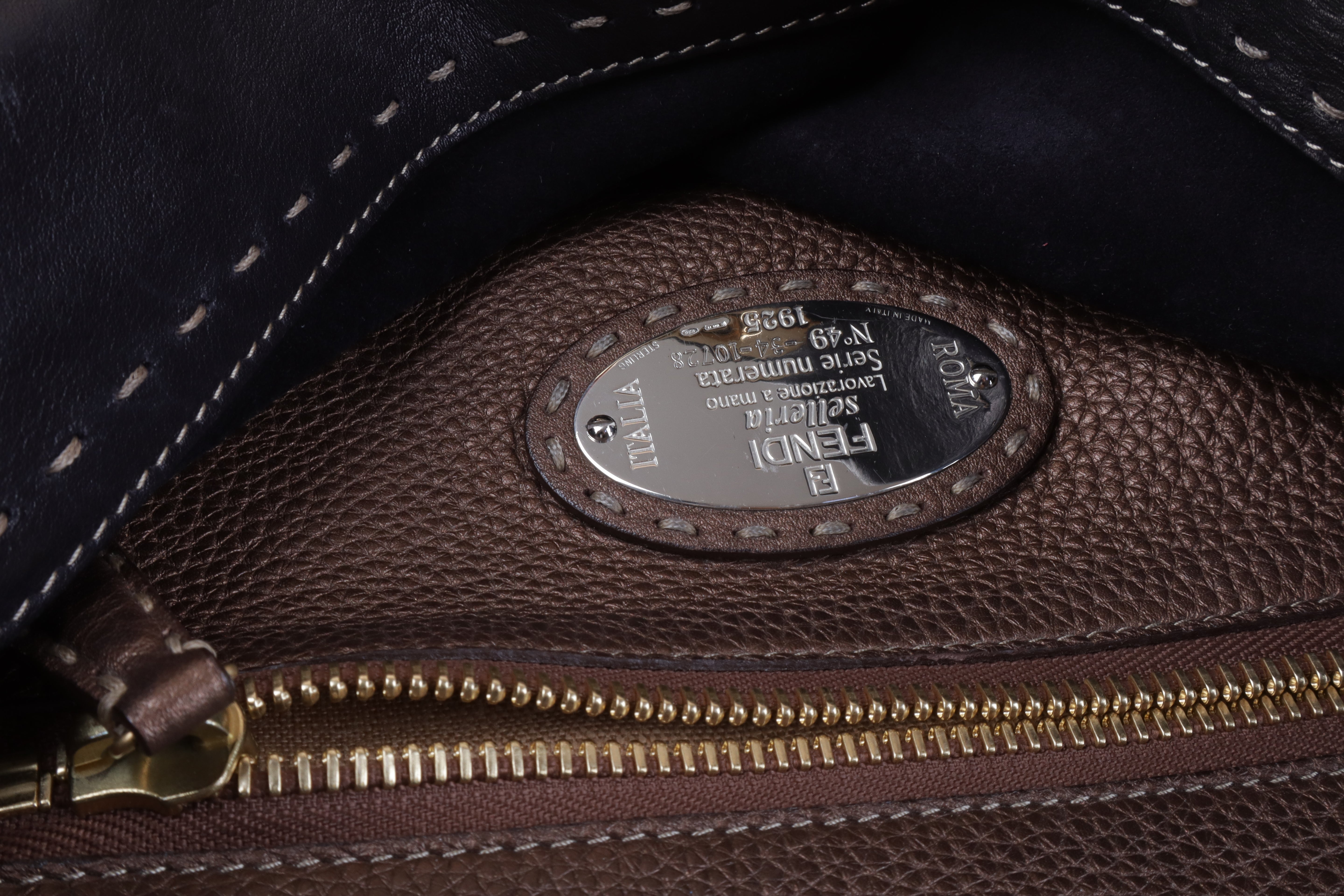Fendi  selleria Peekaboo large black