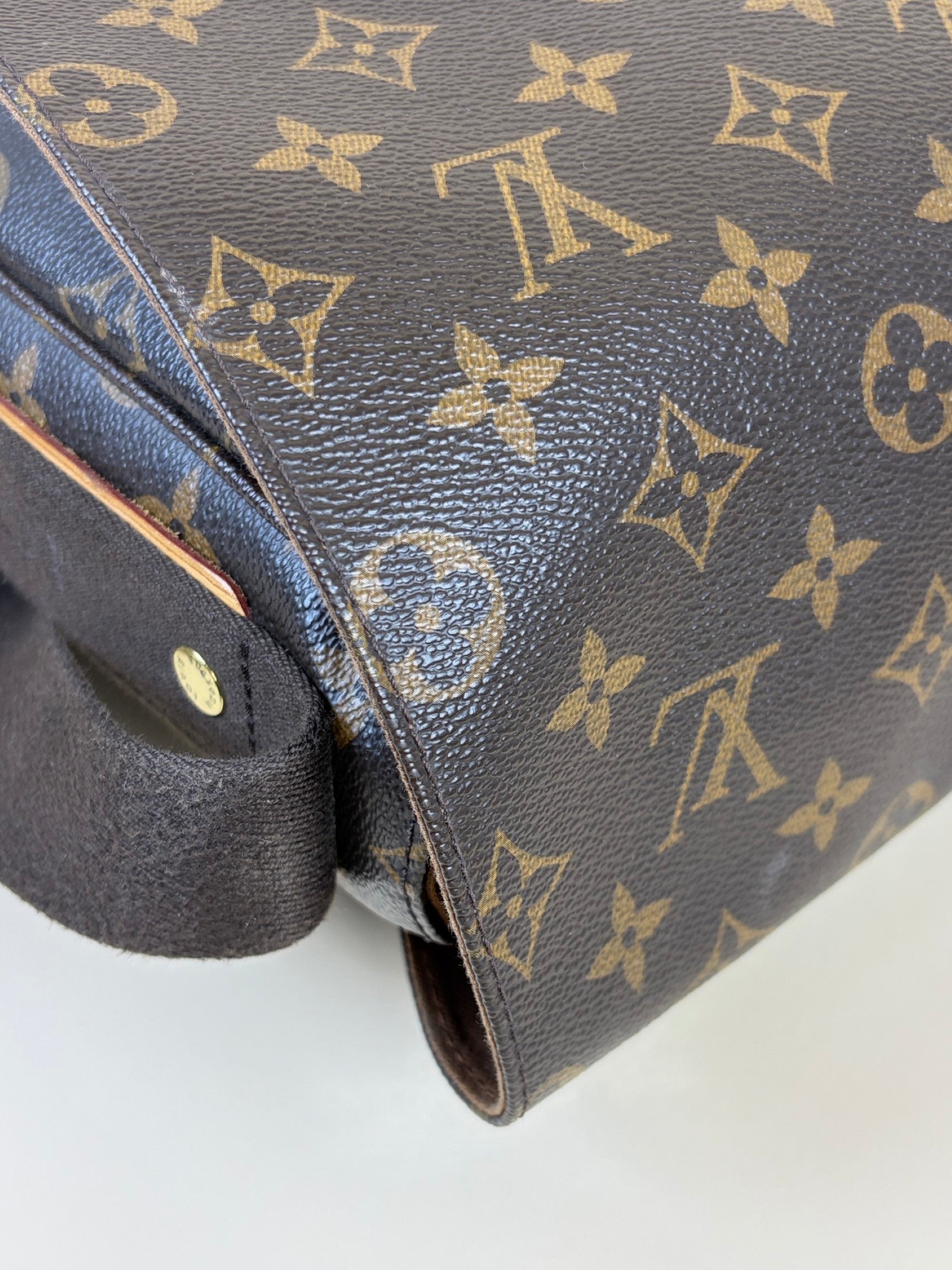 Louis Vuitton beaubourg mm monogram messenger bag