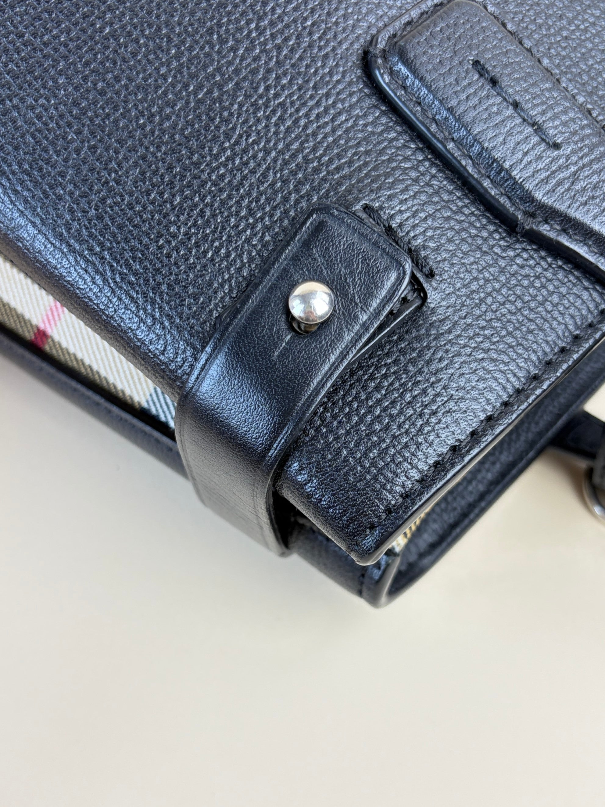 Burberry banner black small leather with House check