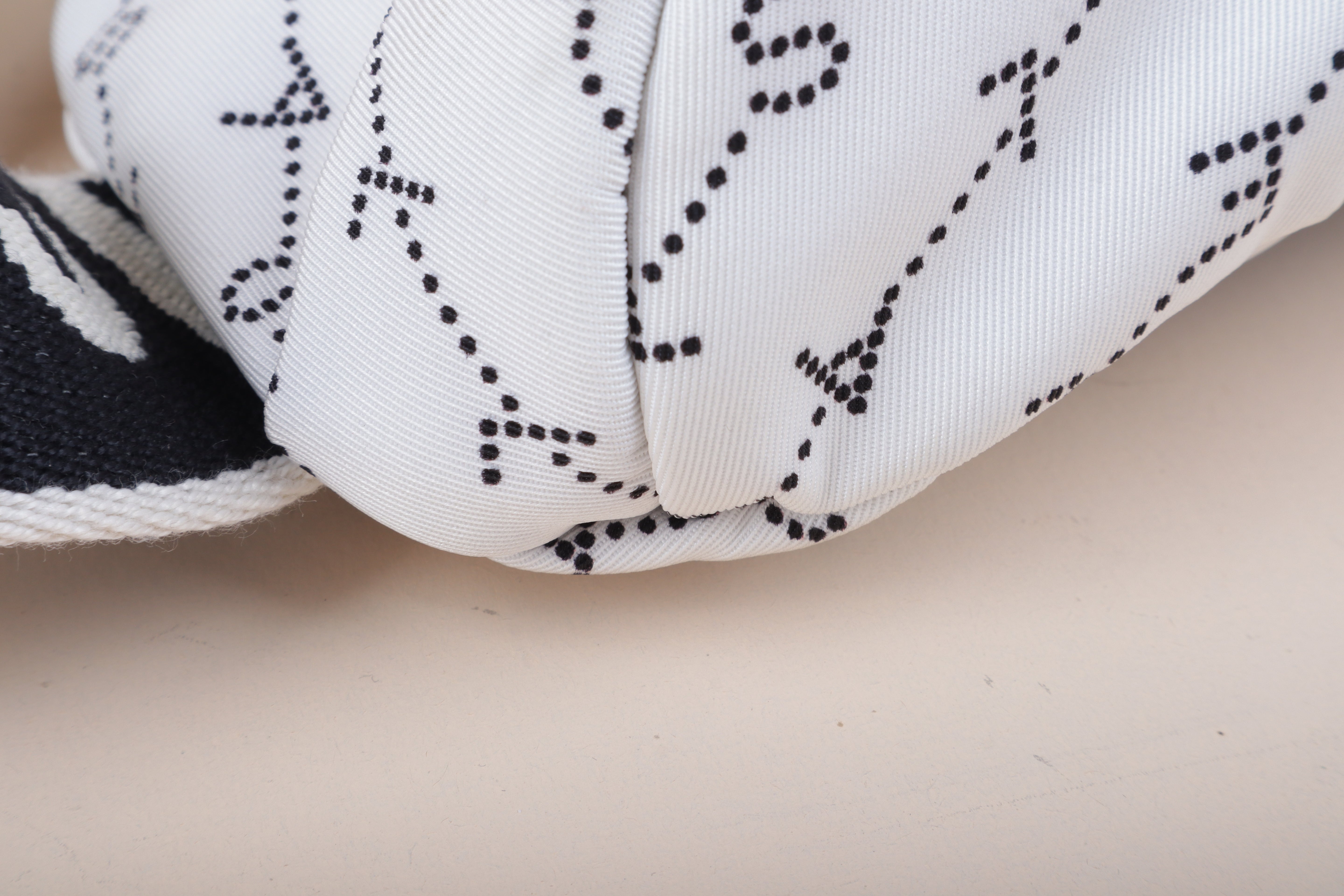Stella Mccartney waist bag bicolor black and white