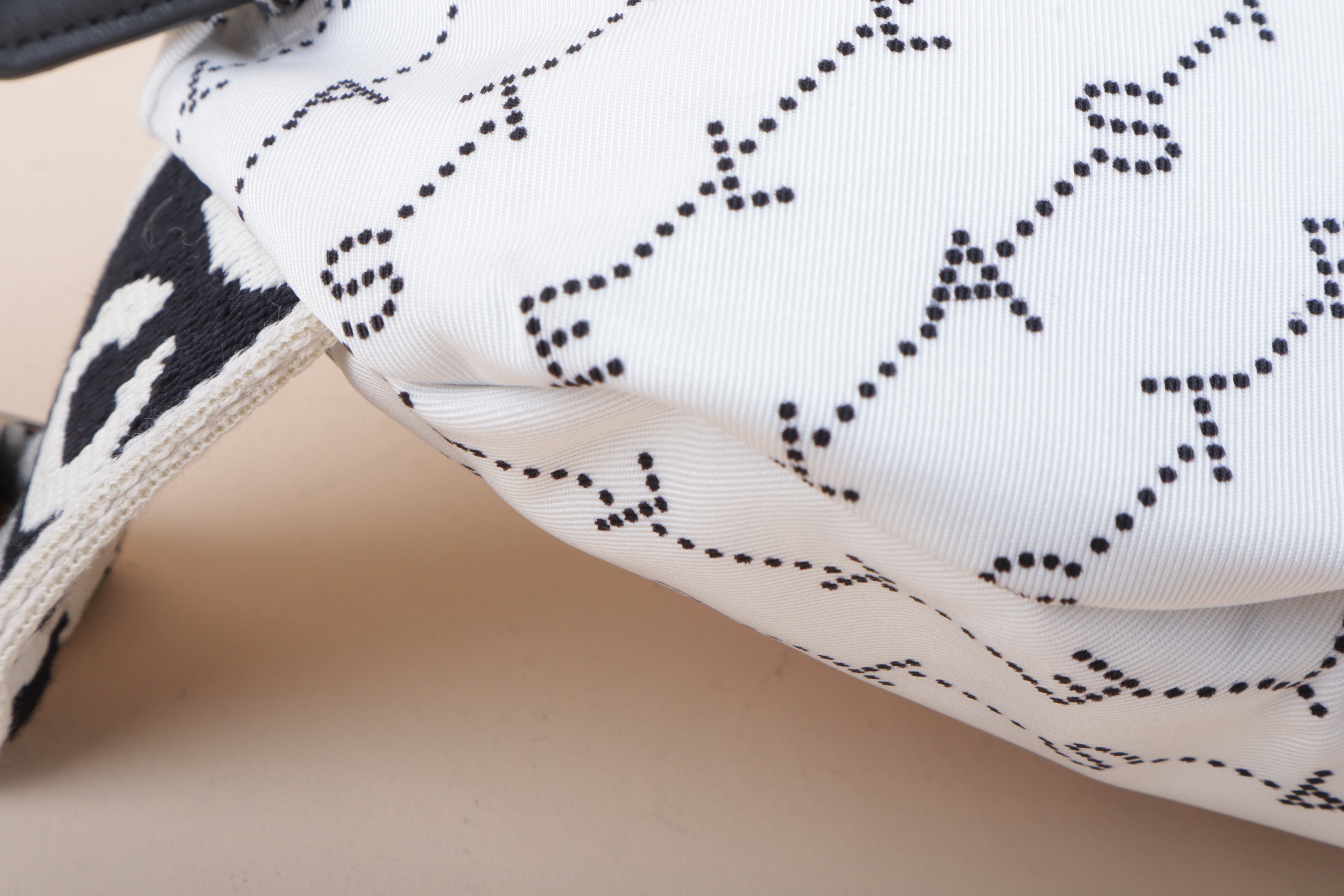 Stella Mccartney waist bag bicolor black and white