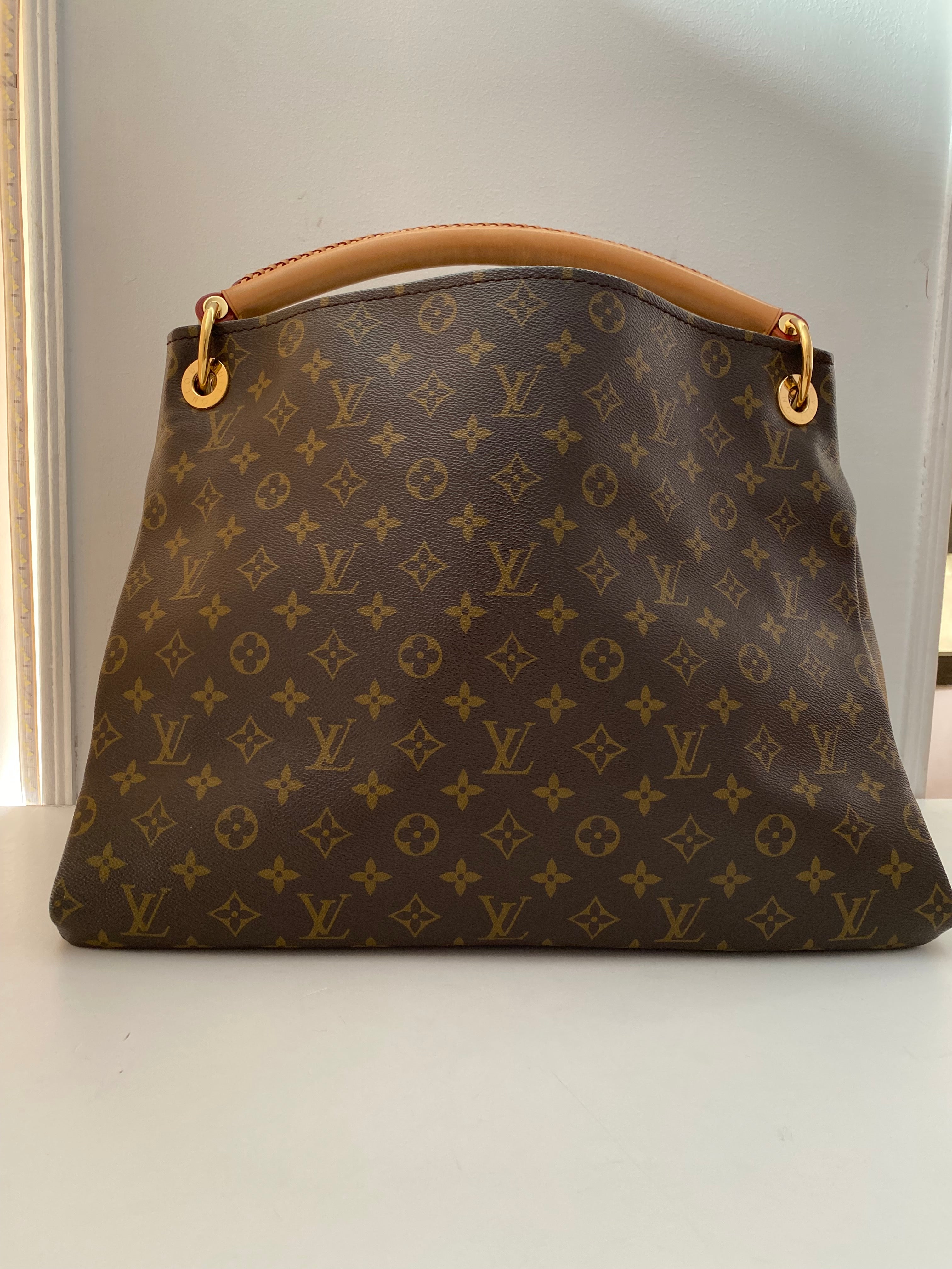 Louis Vuitton Monogram Artsy Bag