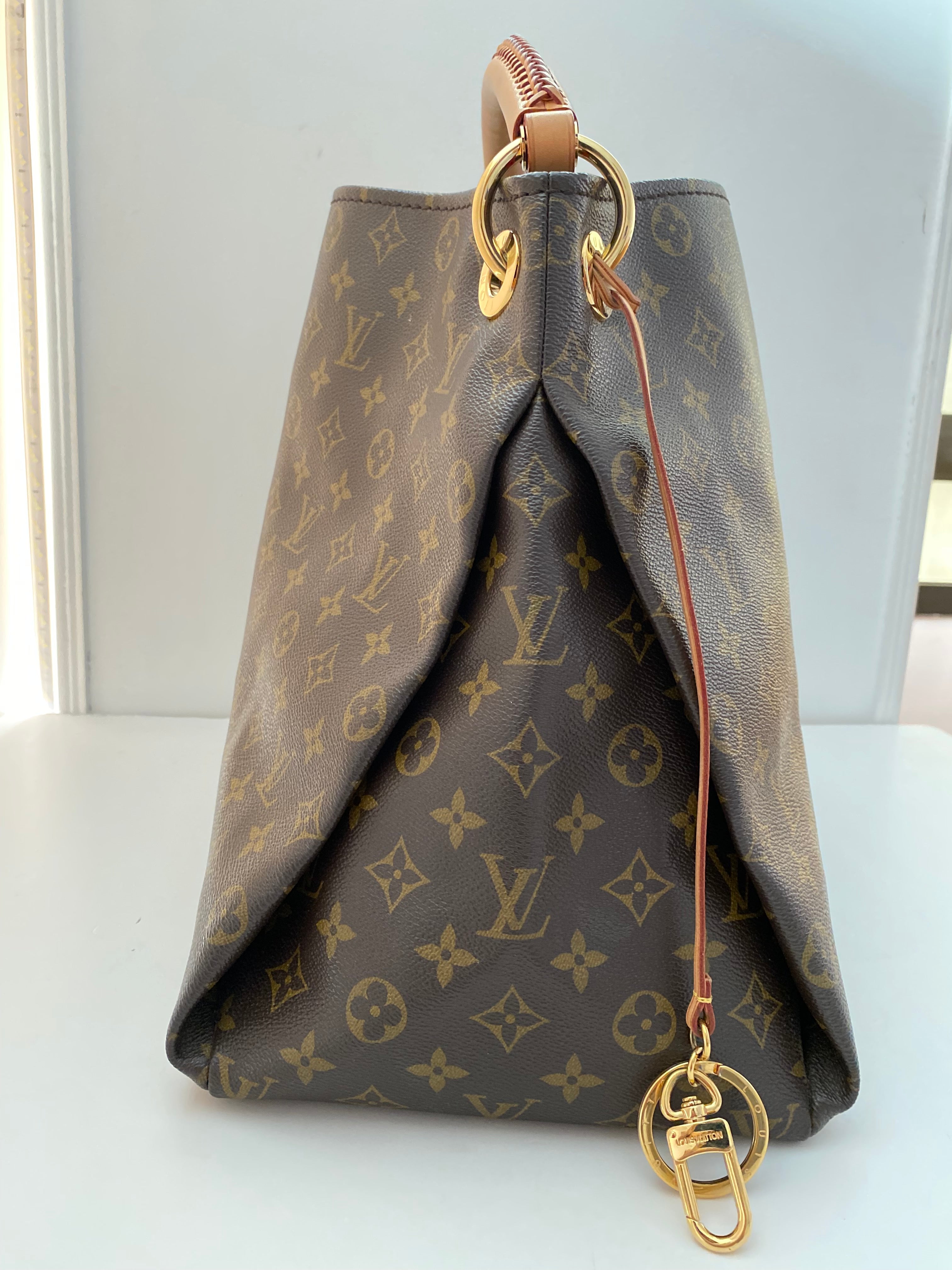 Louis Vuitton Monogram Artsy Bag