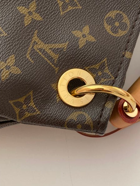 Louis Vuitton Monogram Artsy Bag