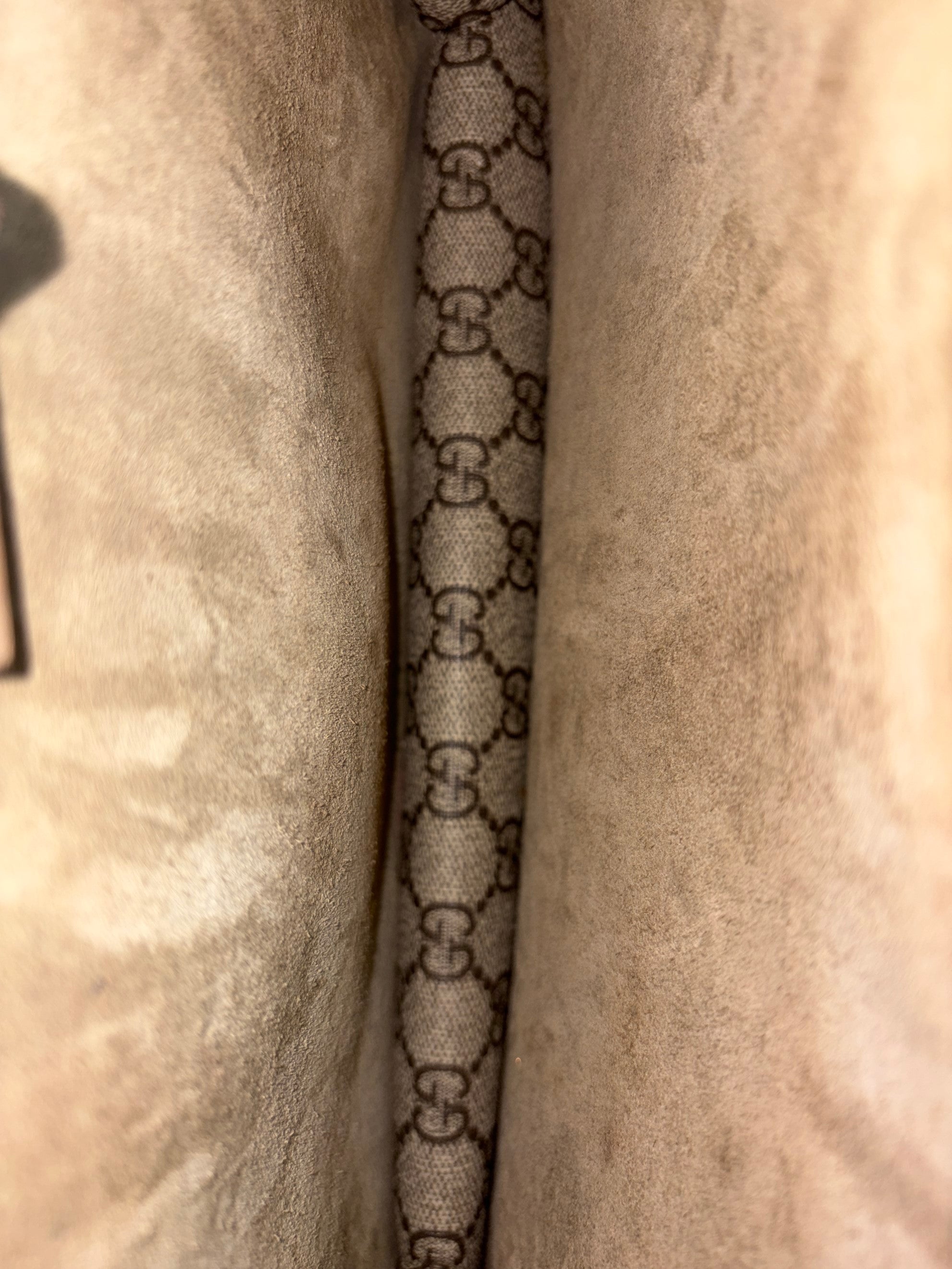 Gucci dionysus medium gg supreme shoulder bag