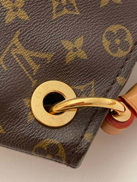 Louis Vuitton Monogram Artsy Bag