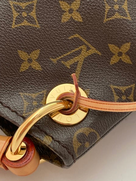 Louis Vuitton Monogram Artsy Bag