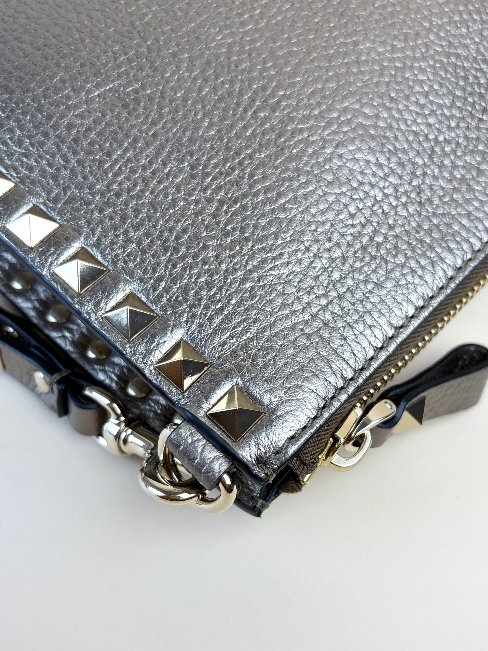 Valentino metallic pebbled calfskin medium Rock stud Clutch