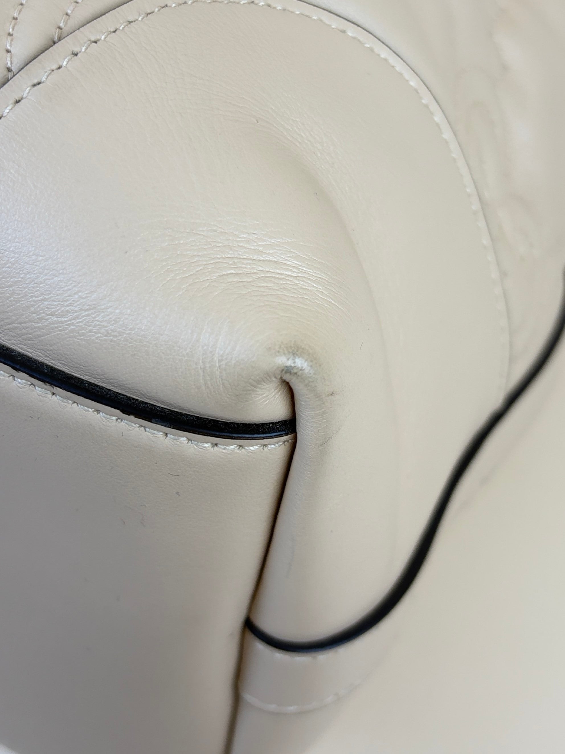 Gucci Beige Embossed Matelasse Medium GG Tote Bag
