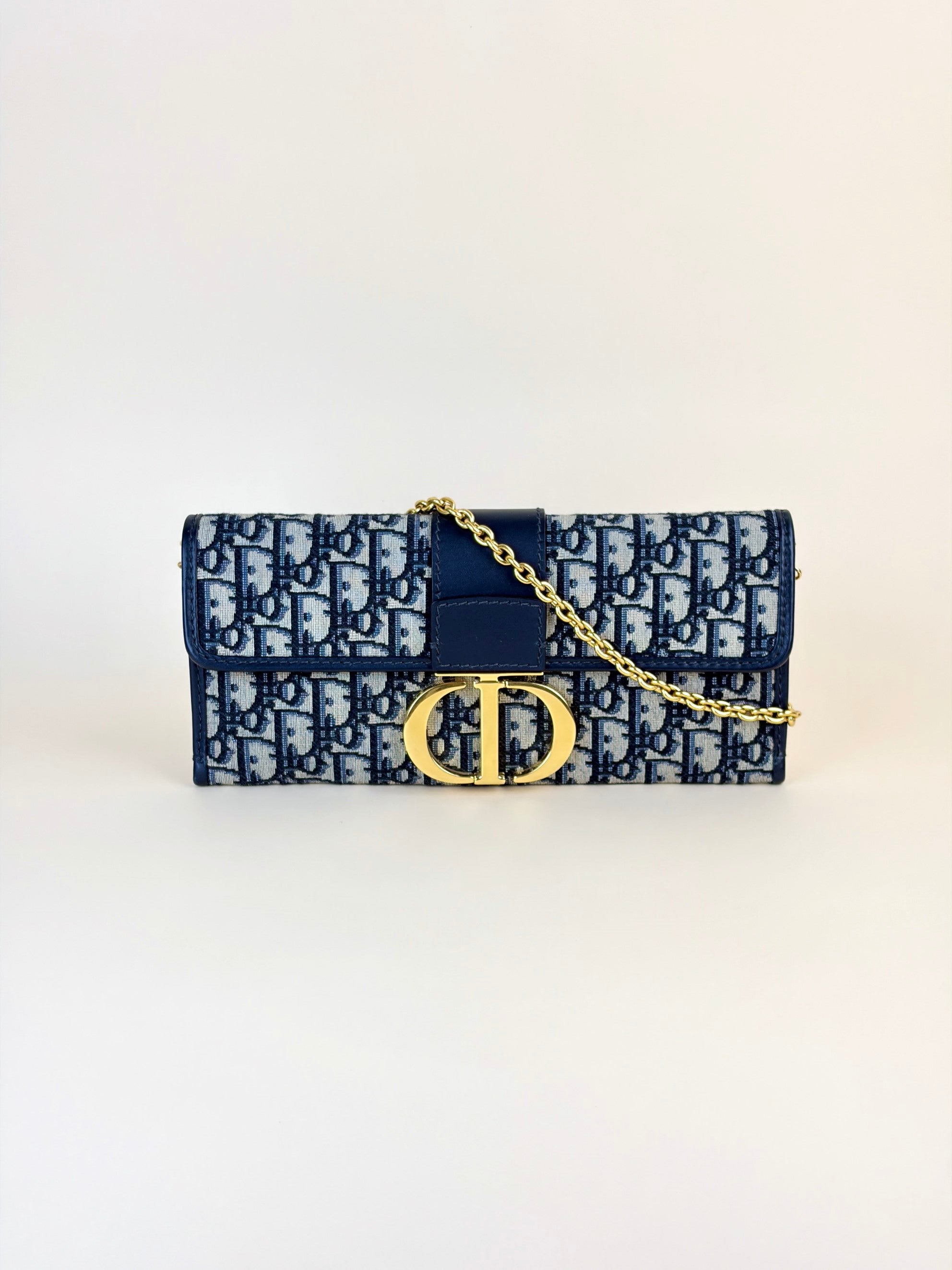 Dior blue oblique canvas 30montaigne chain clutch