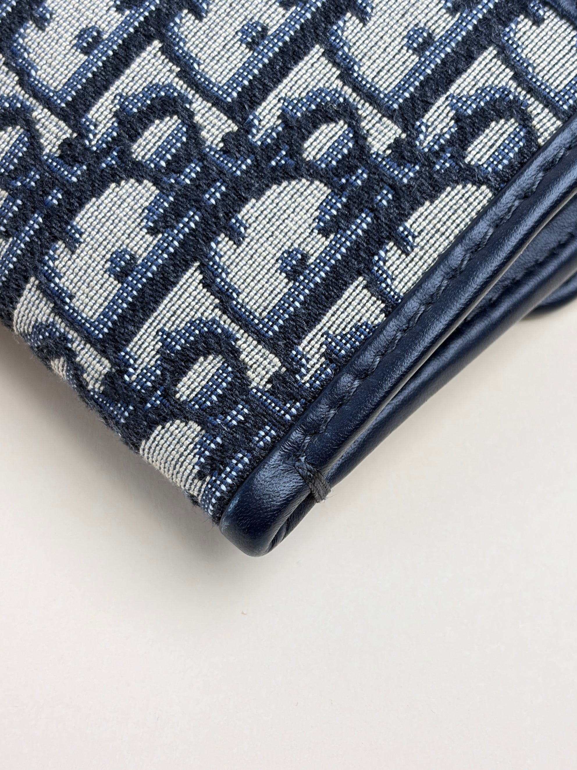 Dior blue oblique canvas 30montaigne chain clutch