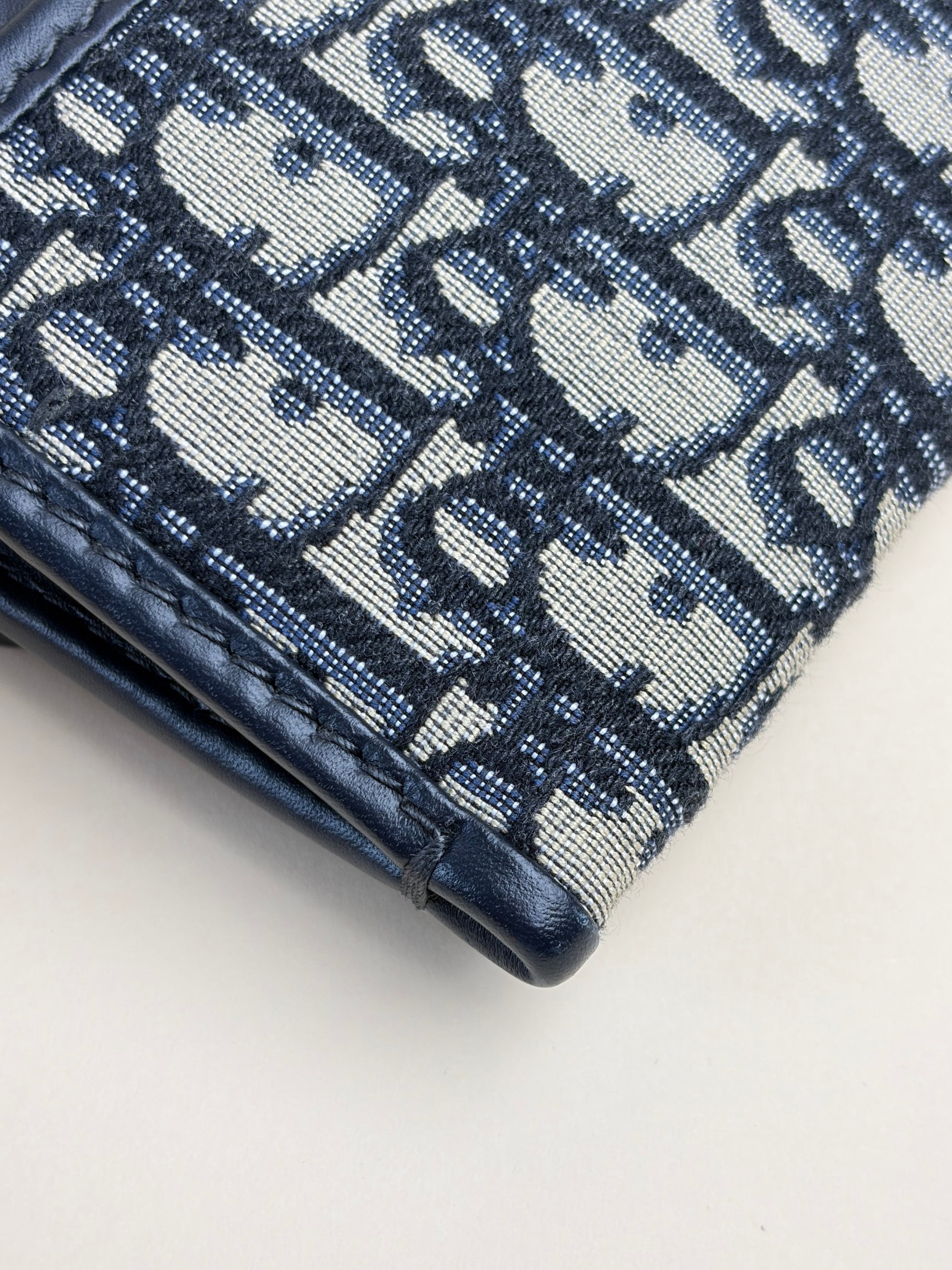 Dior blue oblique canvas 30montaigne chain clutch