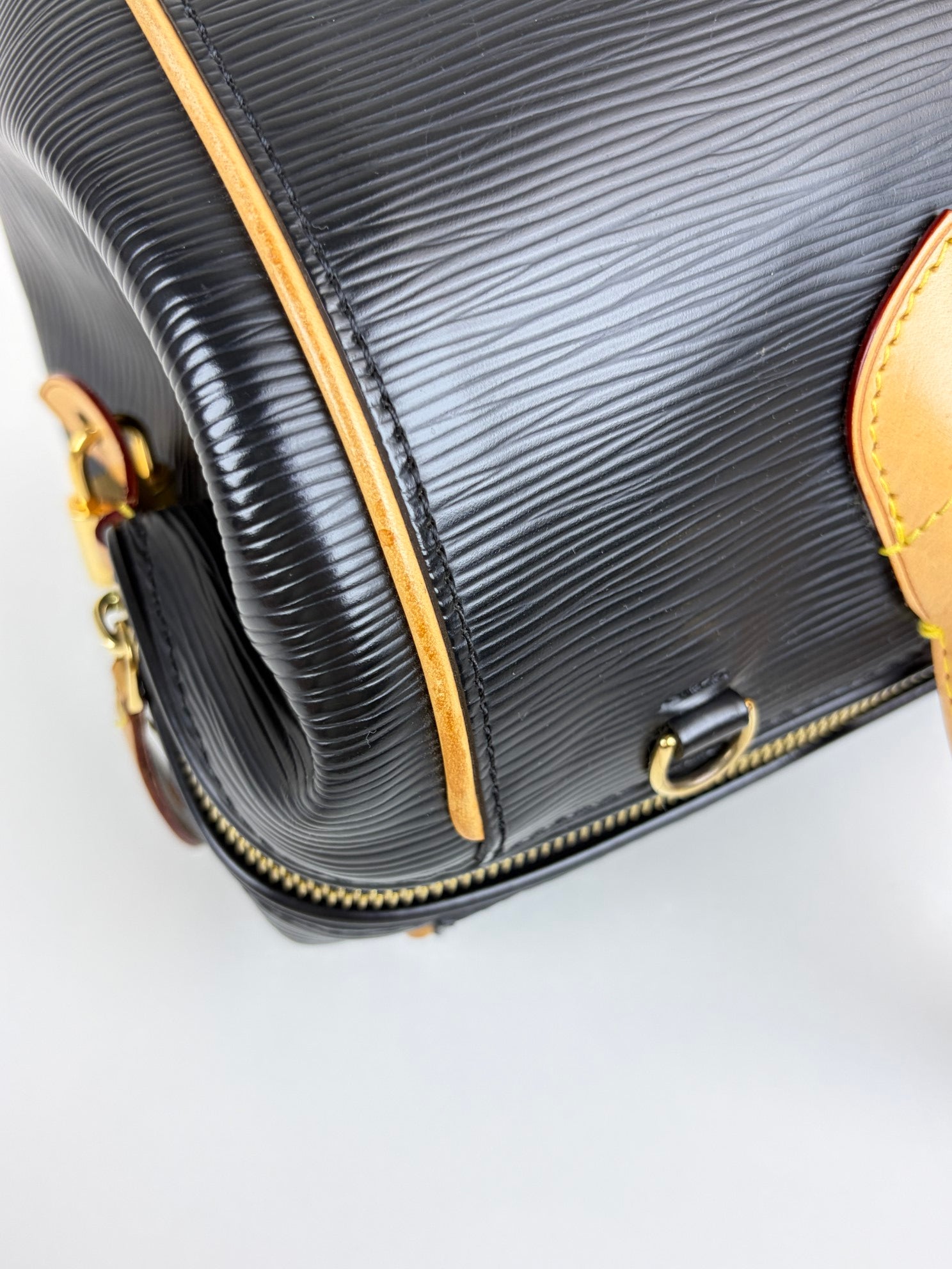 Louis Vuitton black epi leather doc speedy pm bag
