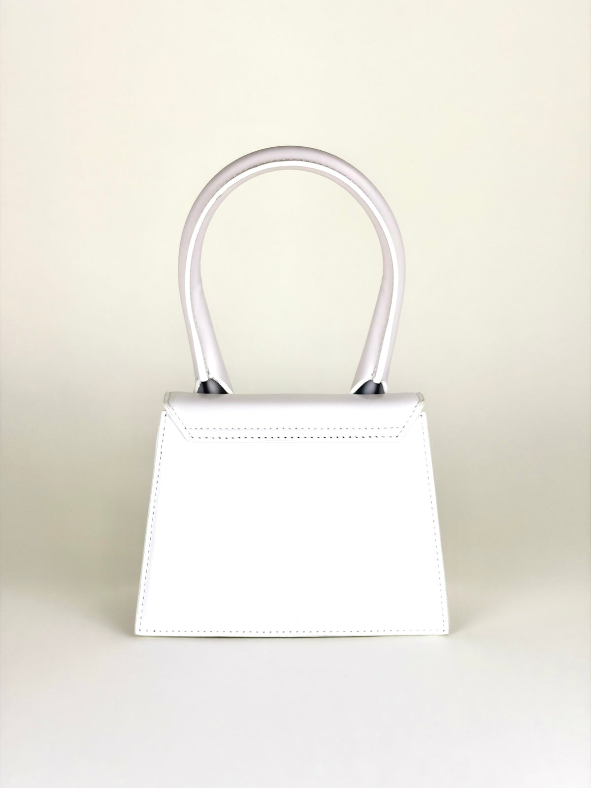 Jacquemus white leather the medium Chiqui to handbag
