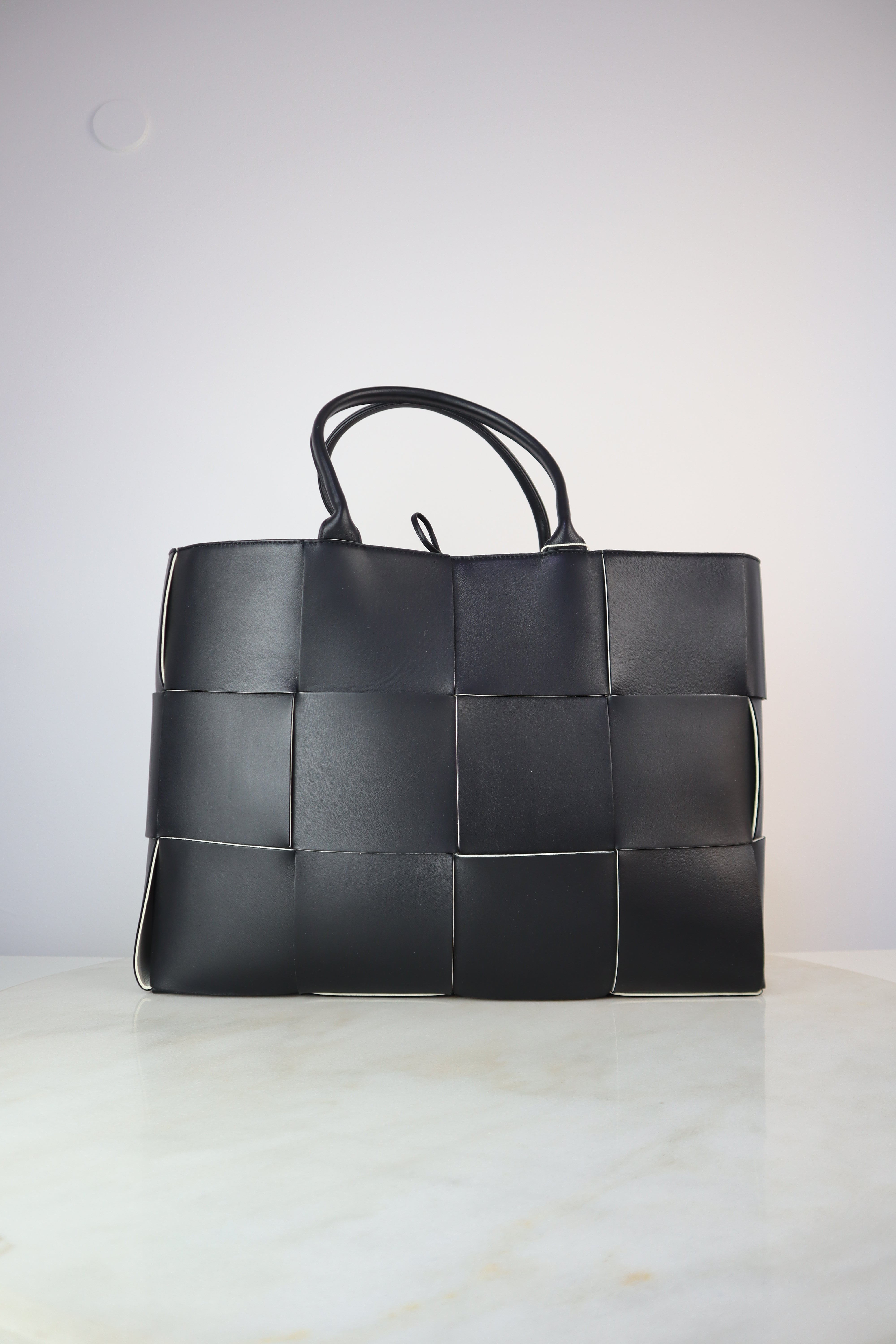 Bottega Veneta Black Large Arco Top Handle Tote Bag