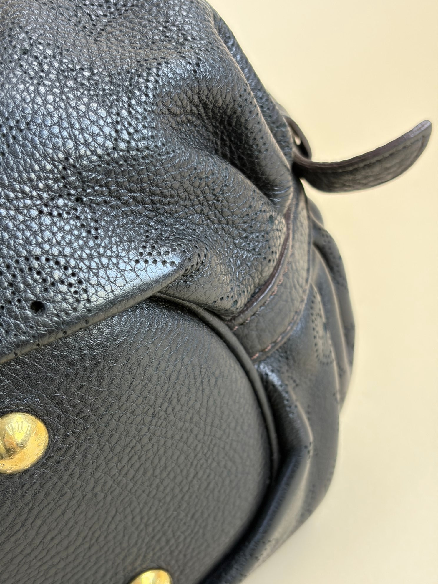 Louis Vuitton Mahina XS-BAG black monogram