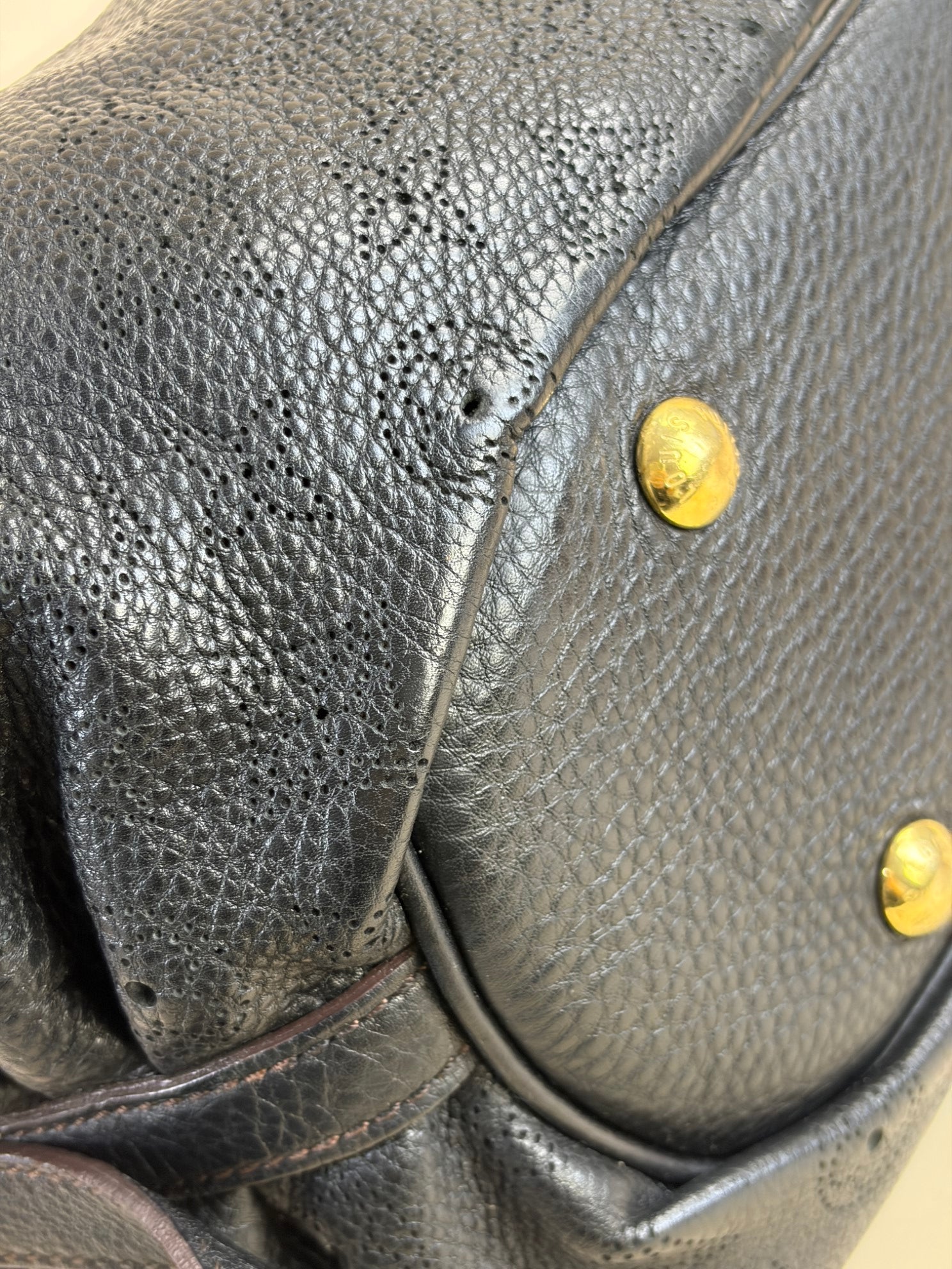 Louis Vuitton Mahina XS-BAG black monogram