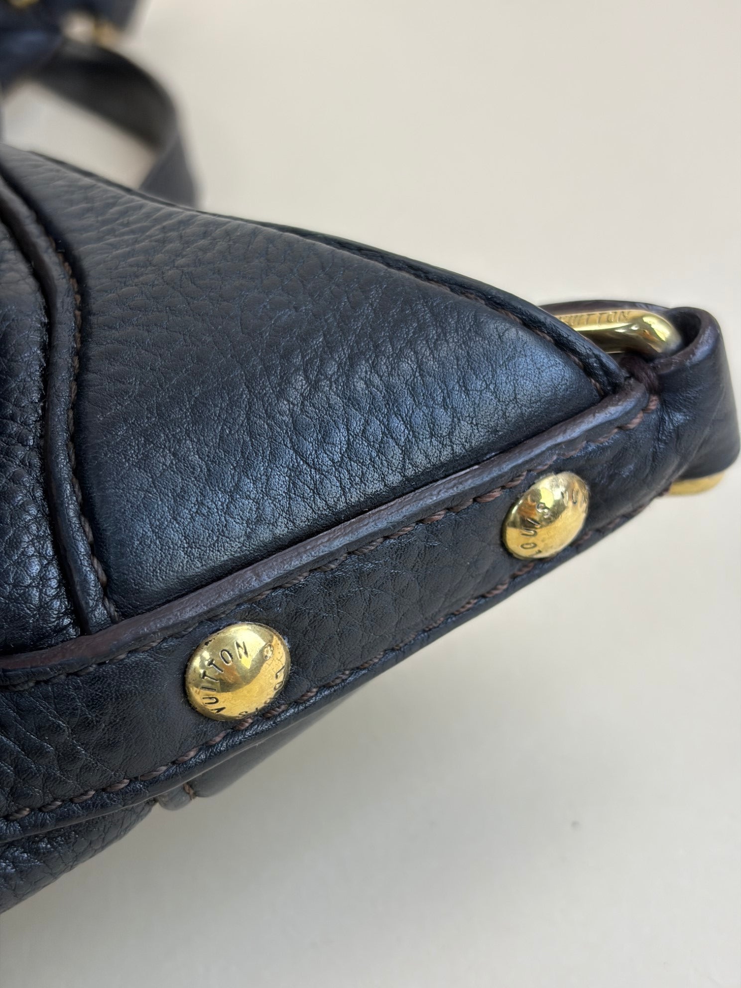 Louis Vuitton Mahina XS-BAG black monogram